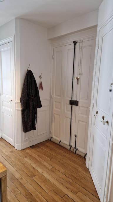 Apartment Parc Montsouris 14eme-le Calme Et Le Charme