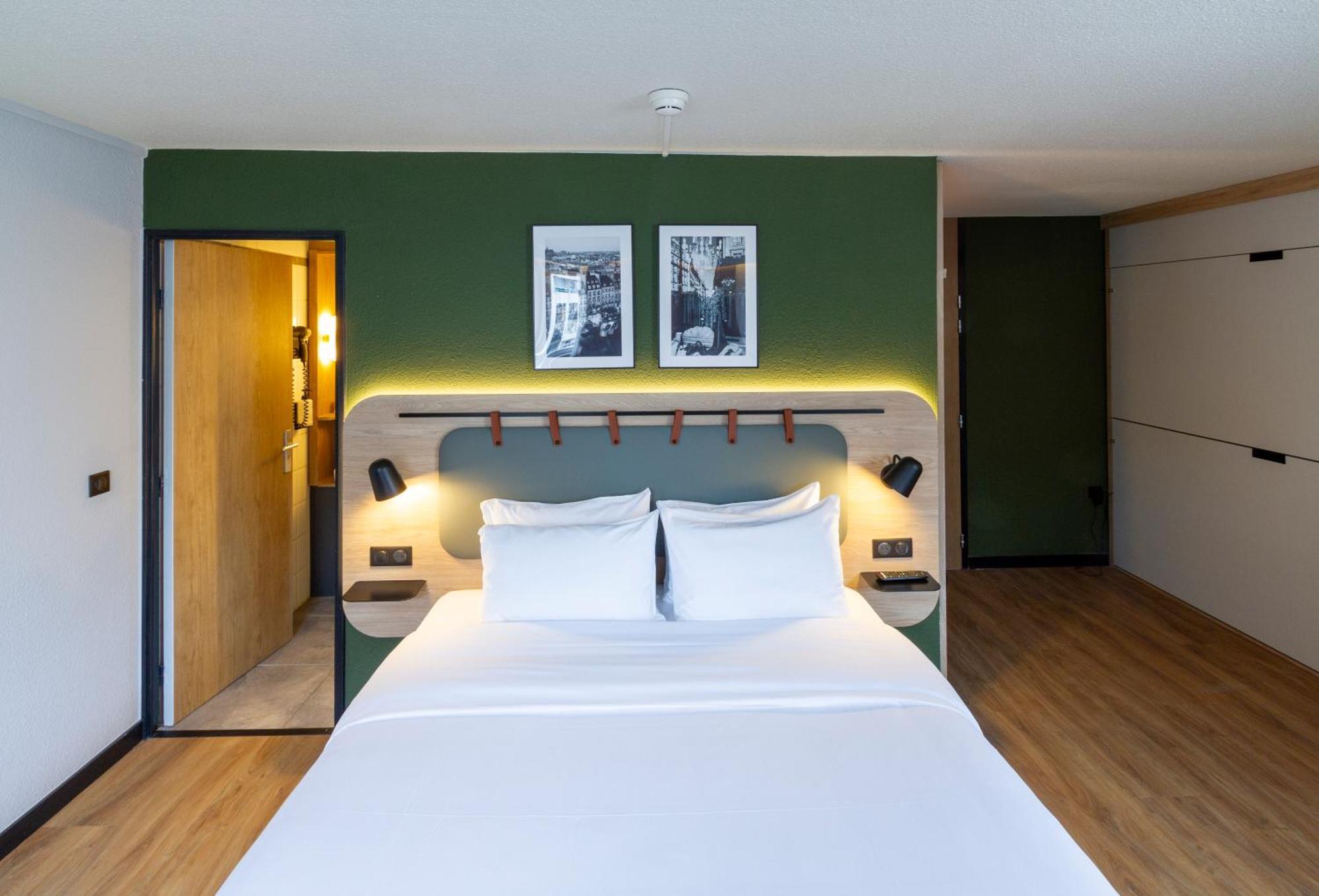 Campanile 19 - La Hotel 3*