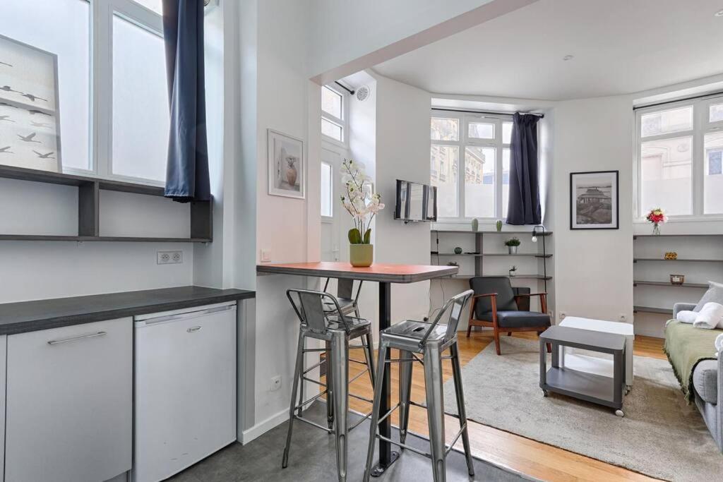 Charming 1br Batignolles Appartamento *