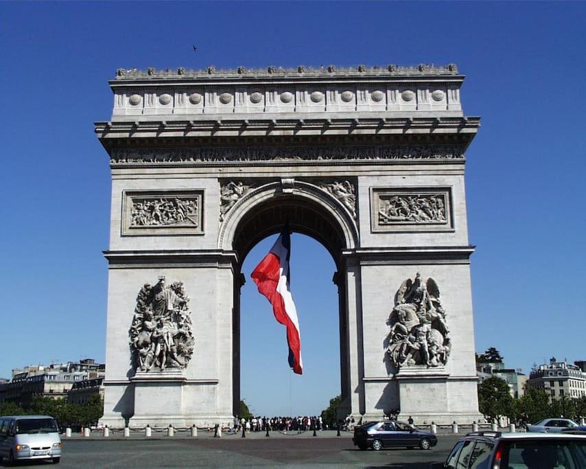 Superb 4 Bdrms 185m2 Trocadero * Parigi