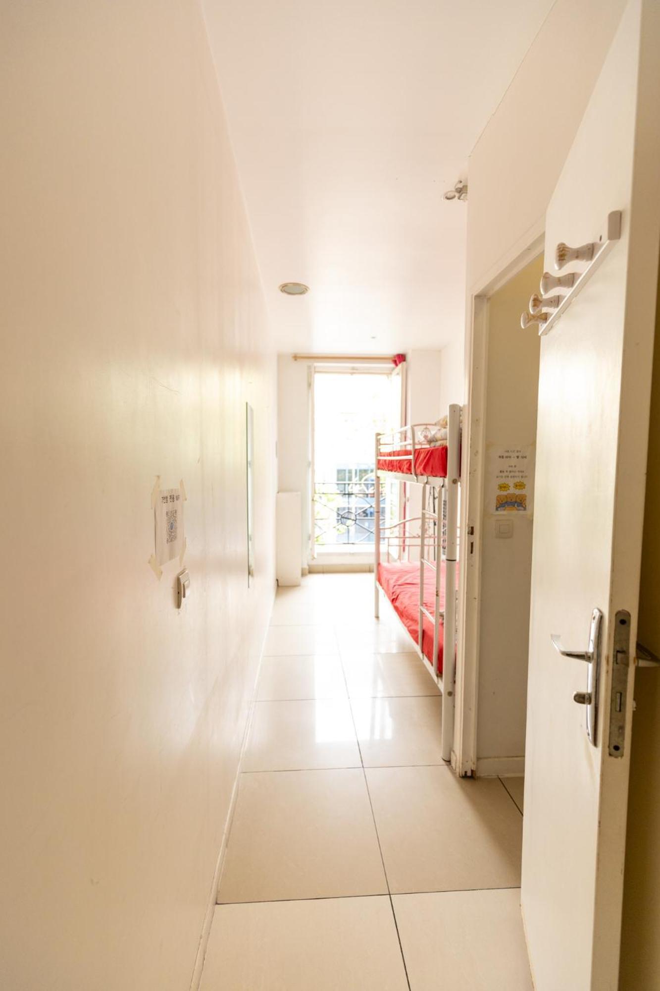 Korean Style Minbak Number Two Hostel *