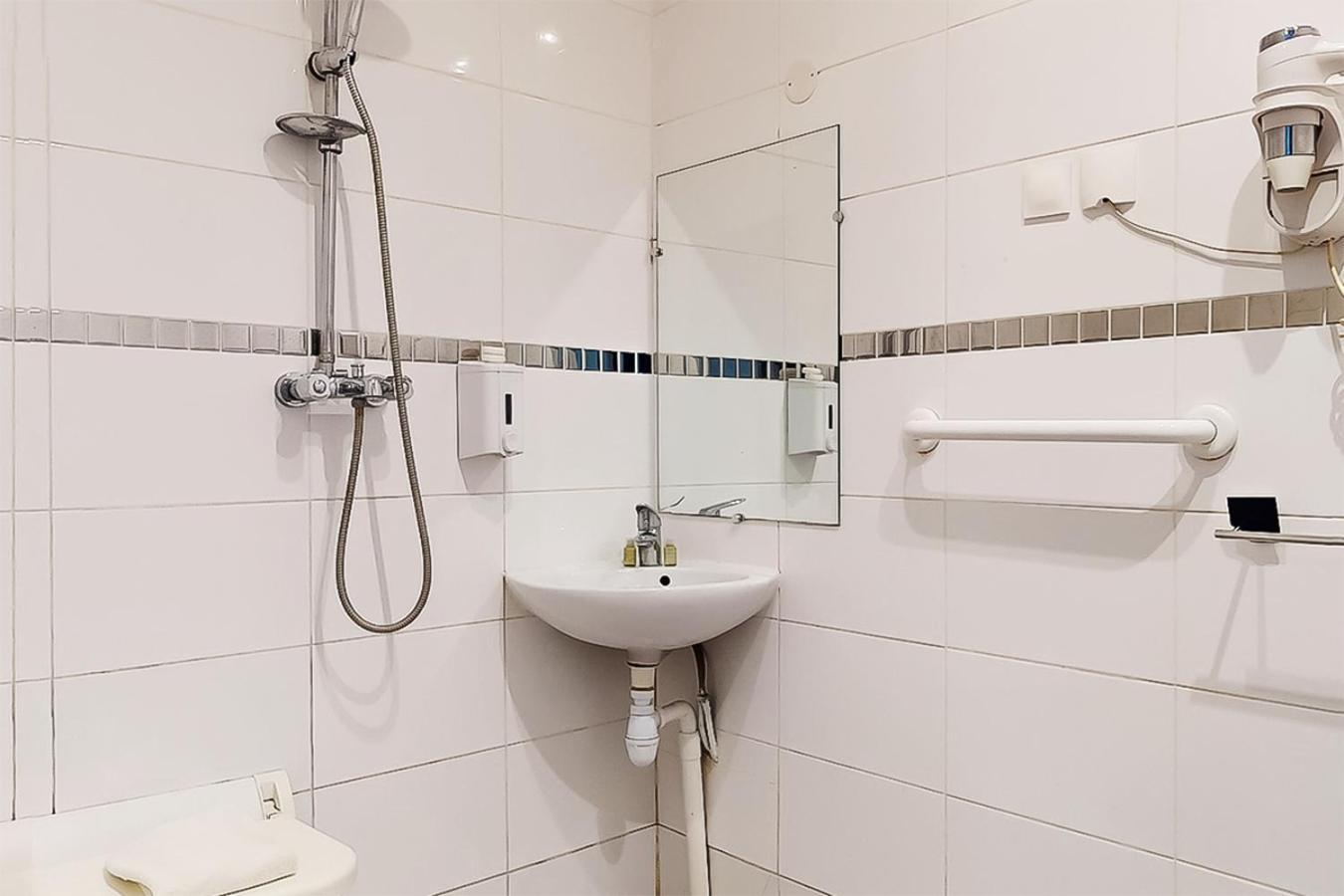 Hotel De Menilmontant 3*