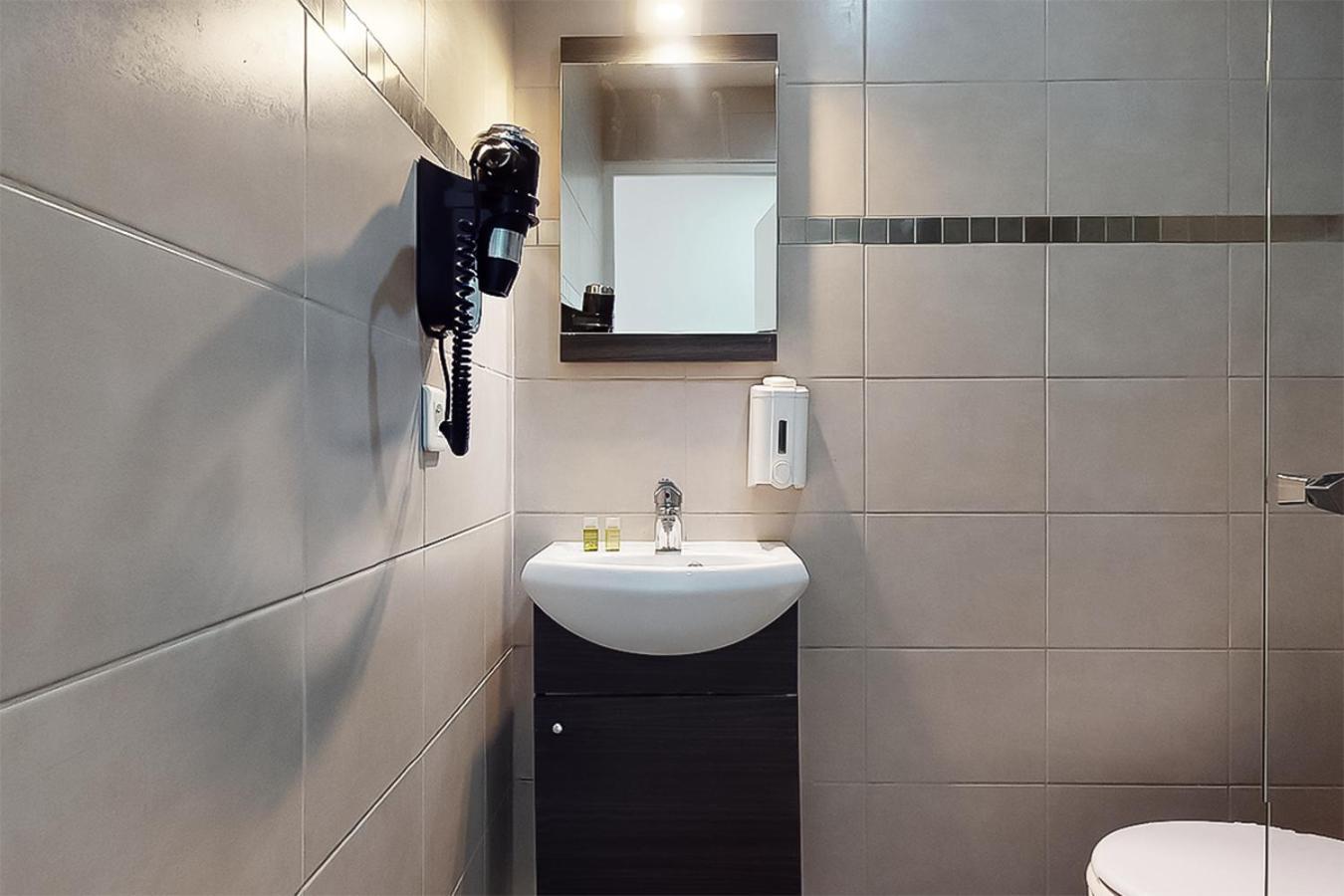 De Menilmontant Hotel Paris