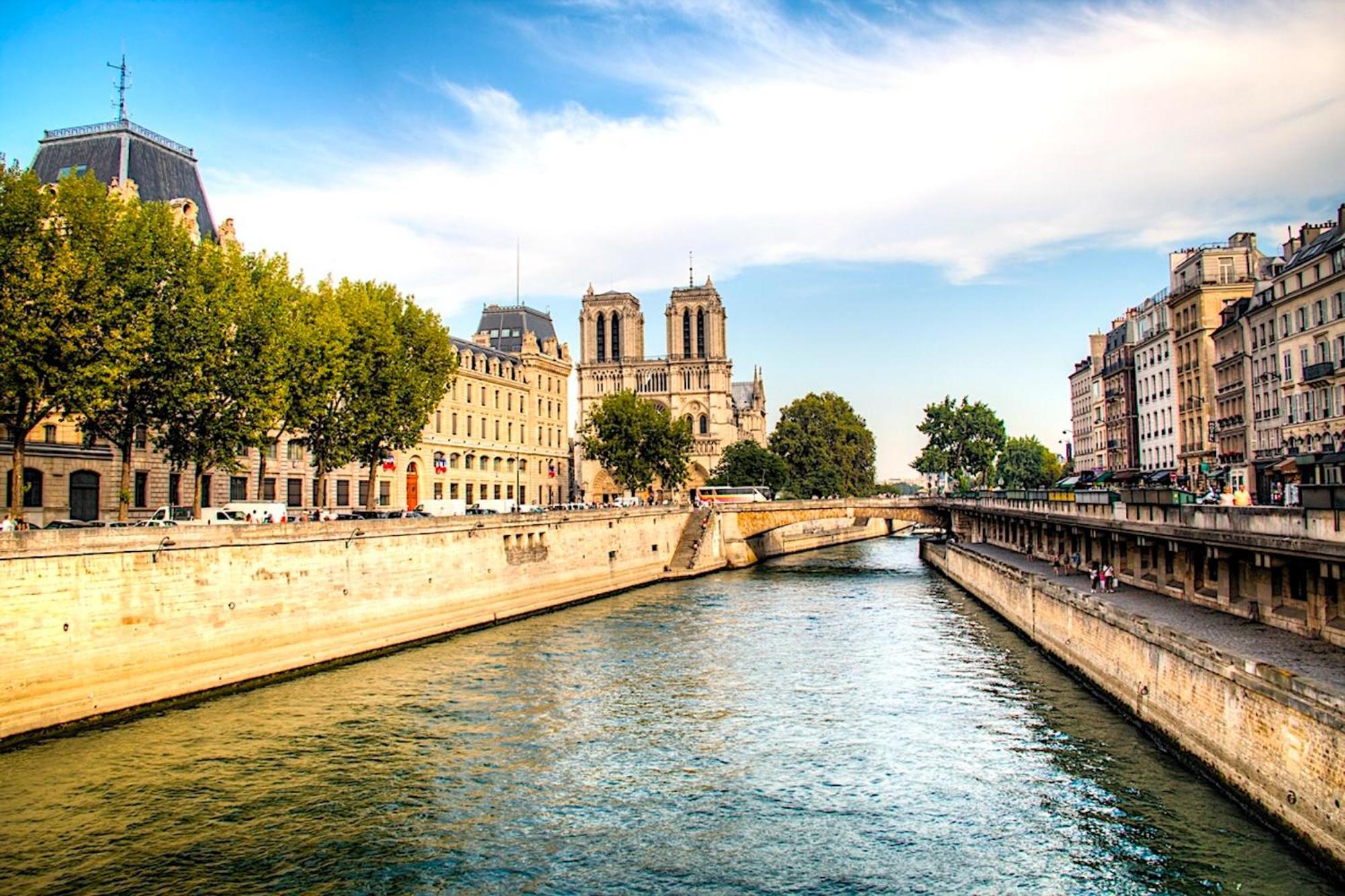 Notre-dame Apartment Paris