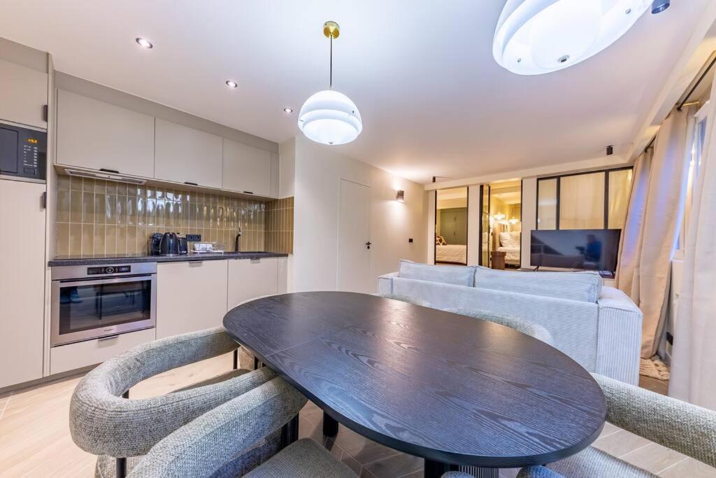 Appartamento New Spacious 4 Star Family In Chic 16th District Parigi
