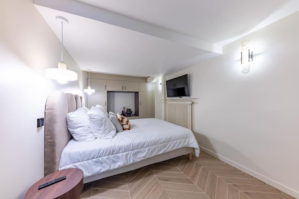 New Spacious 4 Star Family In Chic 16th District Appartamento Parigi