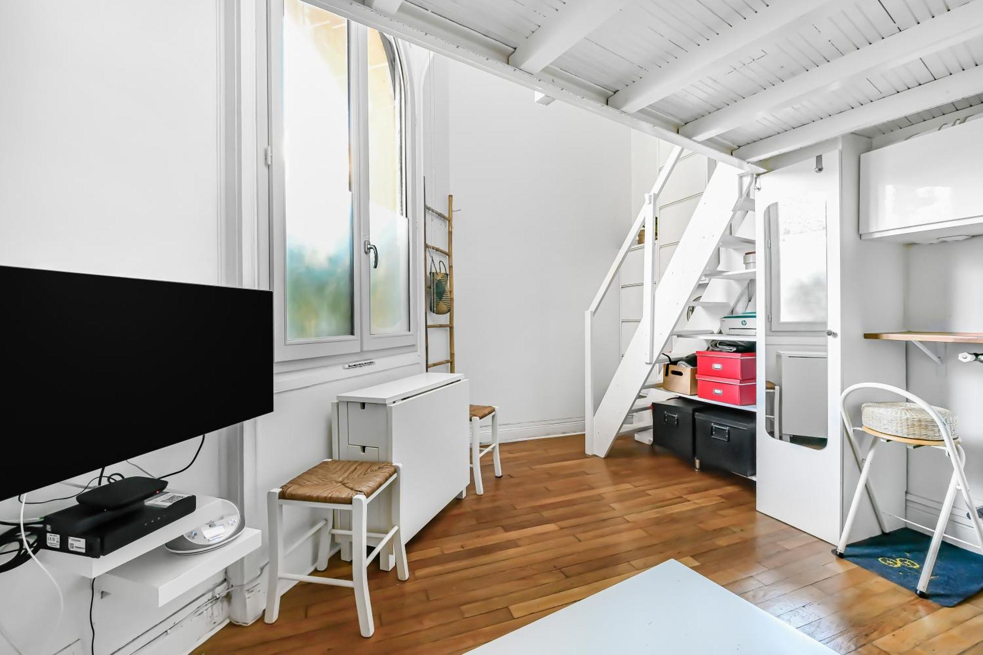 Cosy Dans Petit Loft Parigi
