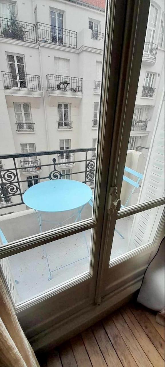 Avec Balcon Dans Calme Avec Gardien - Appartamento Parigi