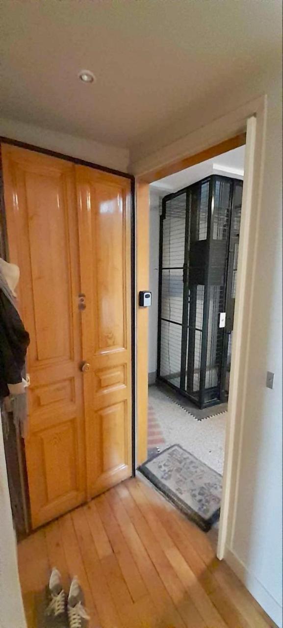 Appartamento Avec Balcon Dans Calme Avec Gardien - Parigi