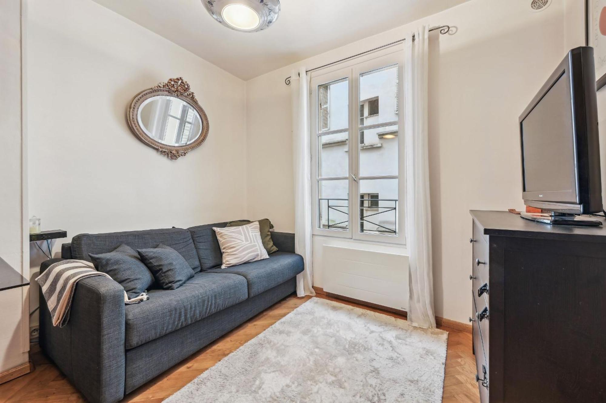 Appartamento Eiffel Tower & Des Invalides - 1br - Cityapartmentstay Parigi