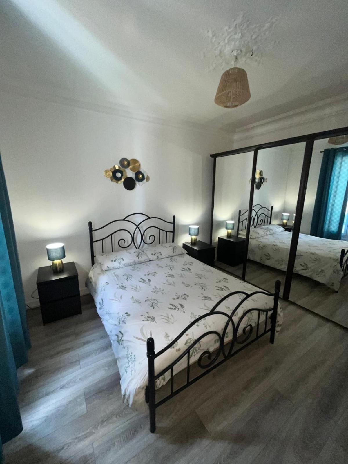 Cosy Calme Et Tres Bien Situe Appartamento Parigi