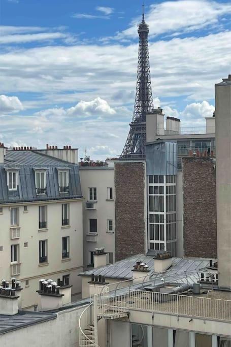 Champs Elysees Vue Sur Tour Eiffel Appartamento Parigi