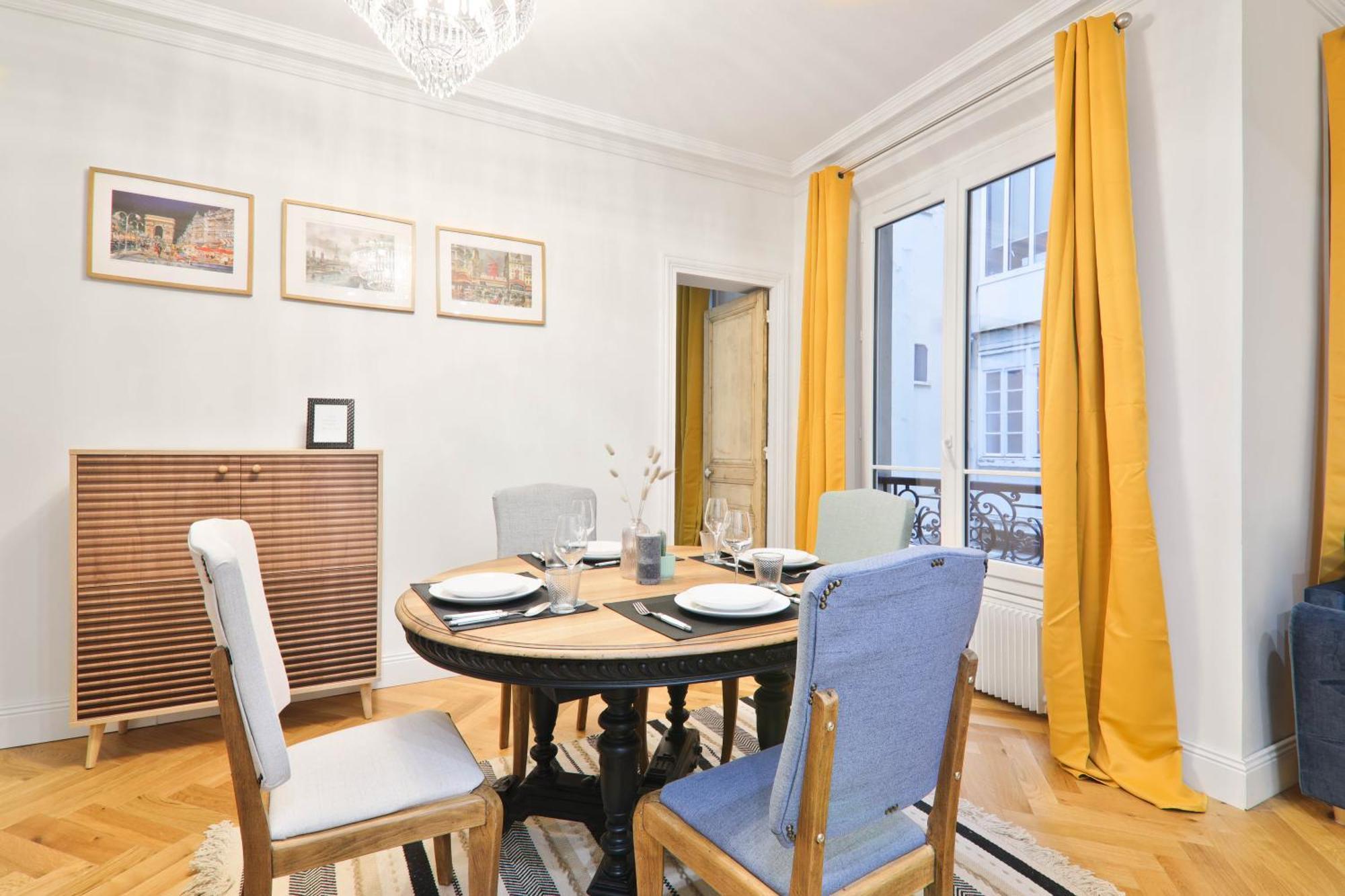 Apartment Arc De Triomphe Free Netflix