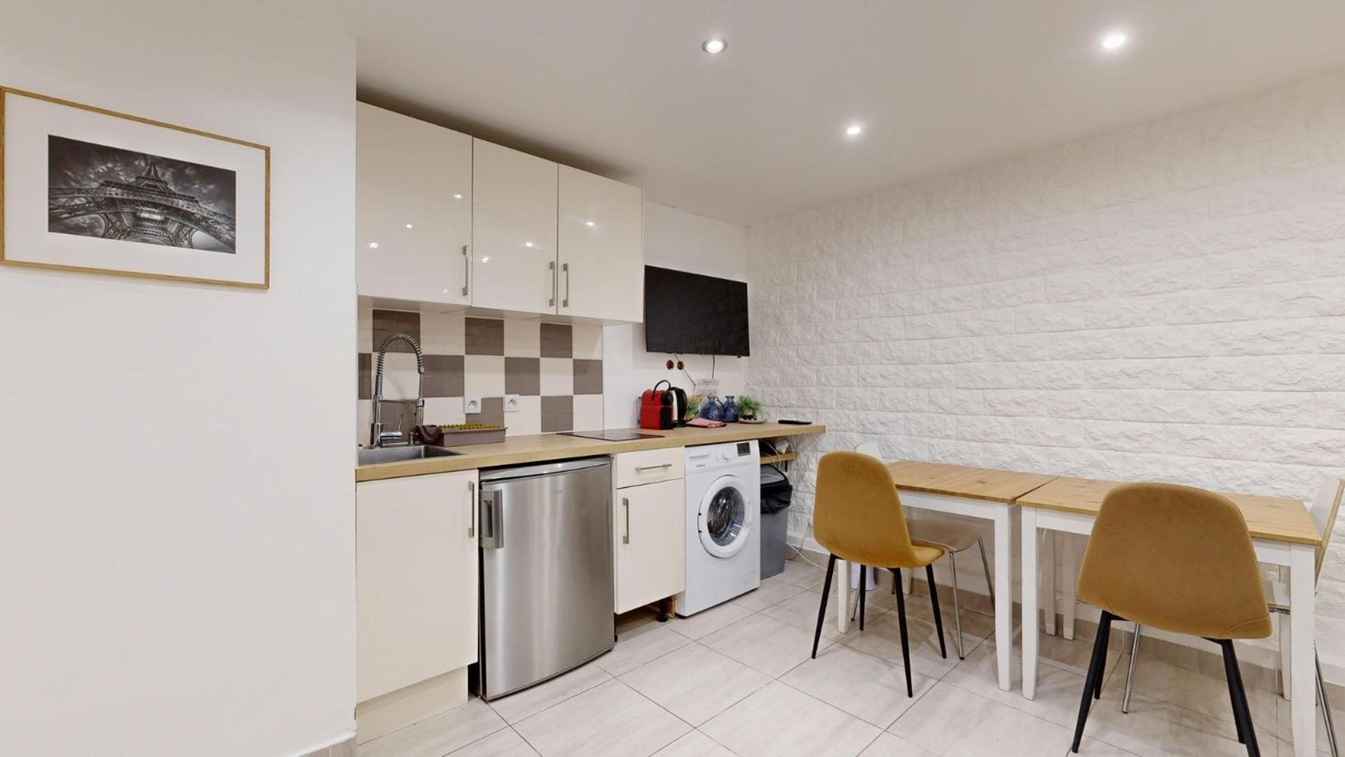 302 Dylan - Superbe A Apartment