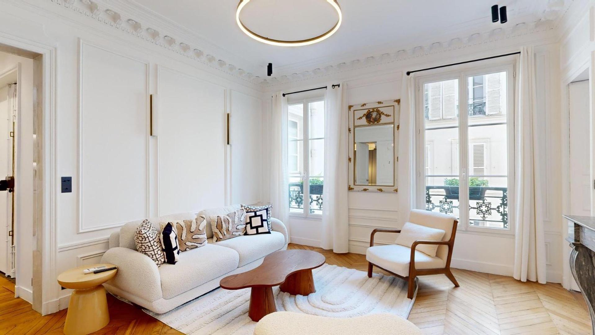 358 Madeleine - Superbe A Apartment *