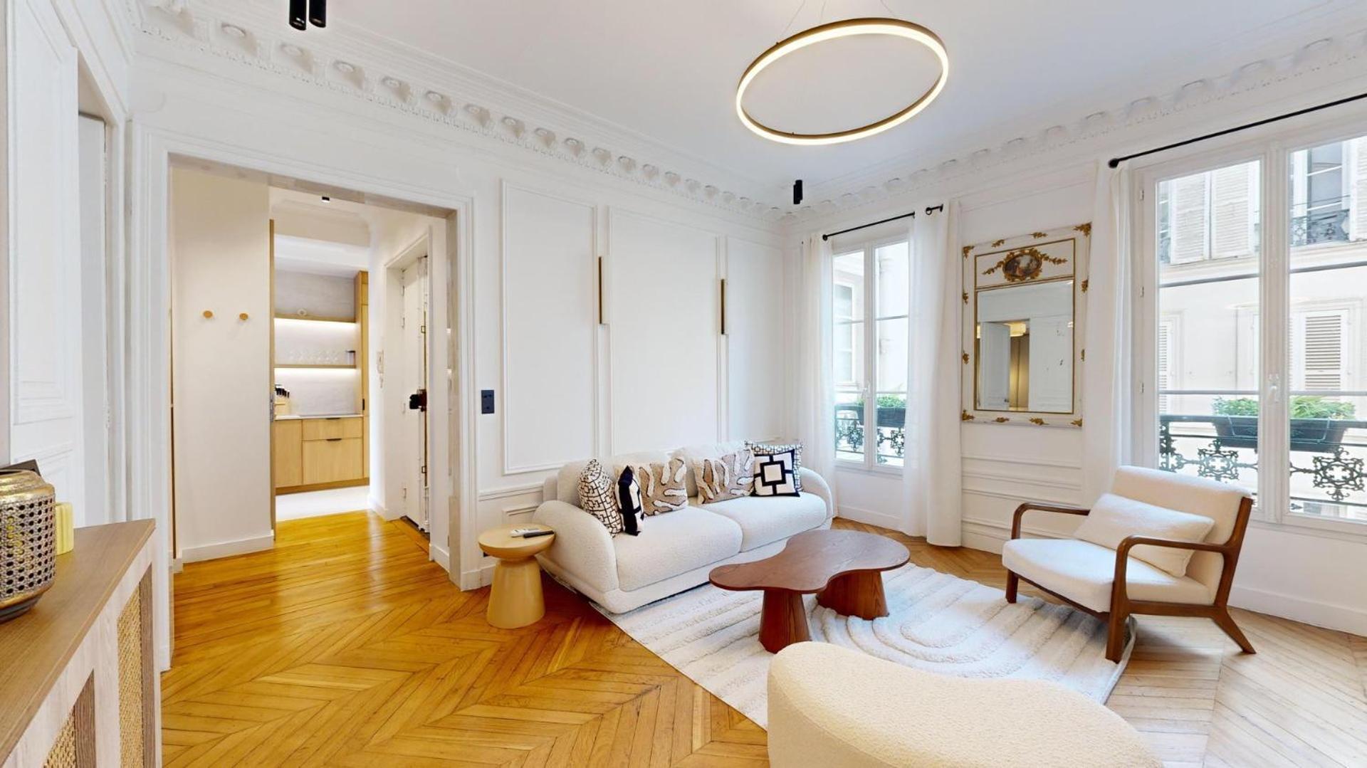 358 Madeleine - Superbe A Paris