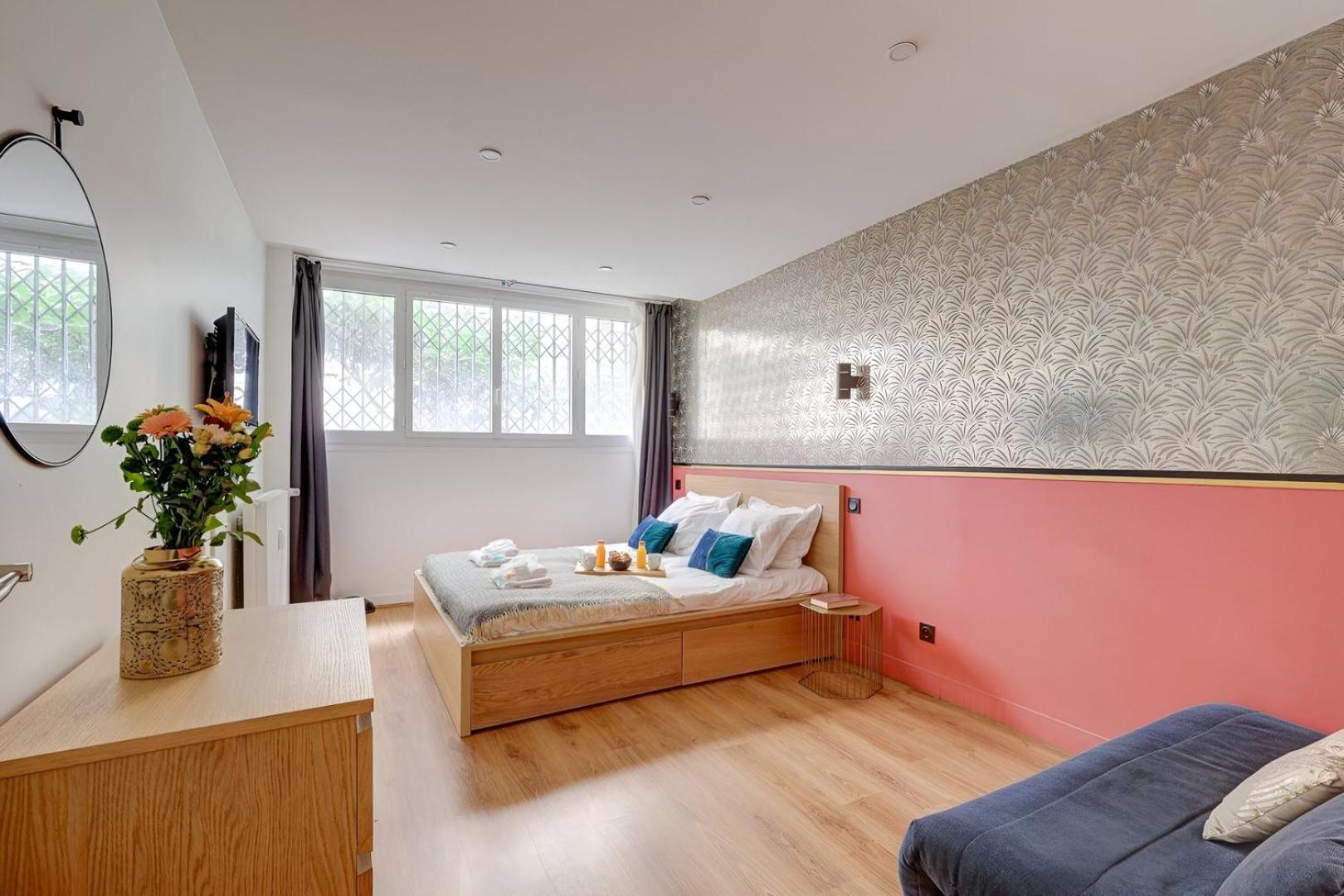 370 Anthony - Superbe A Apartment