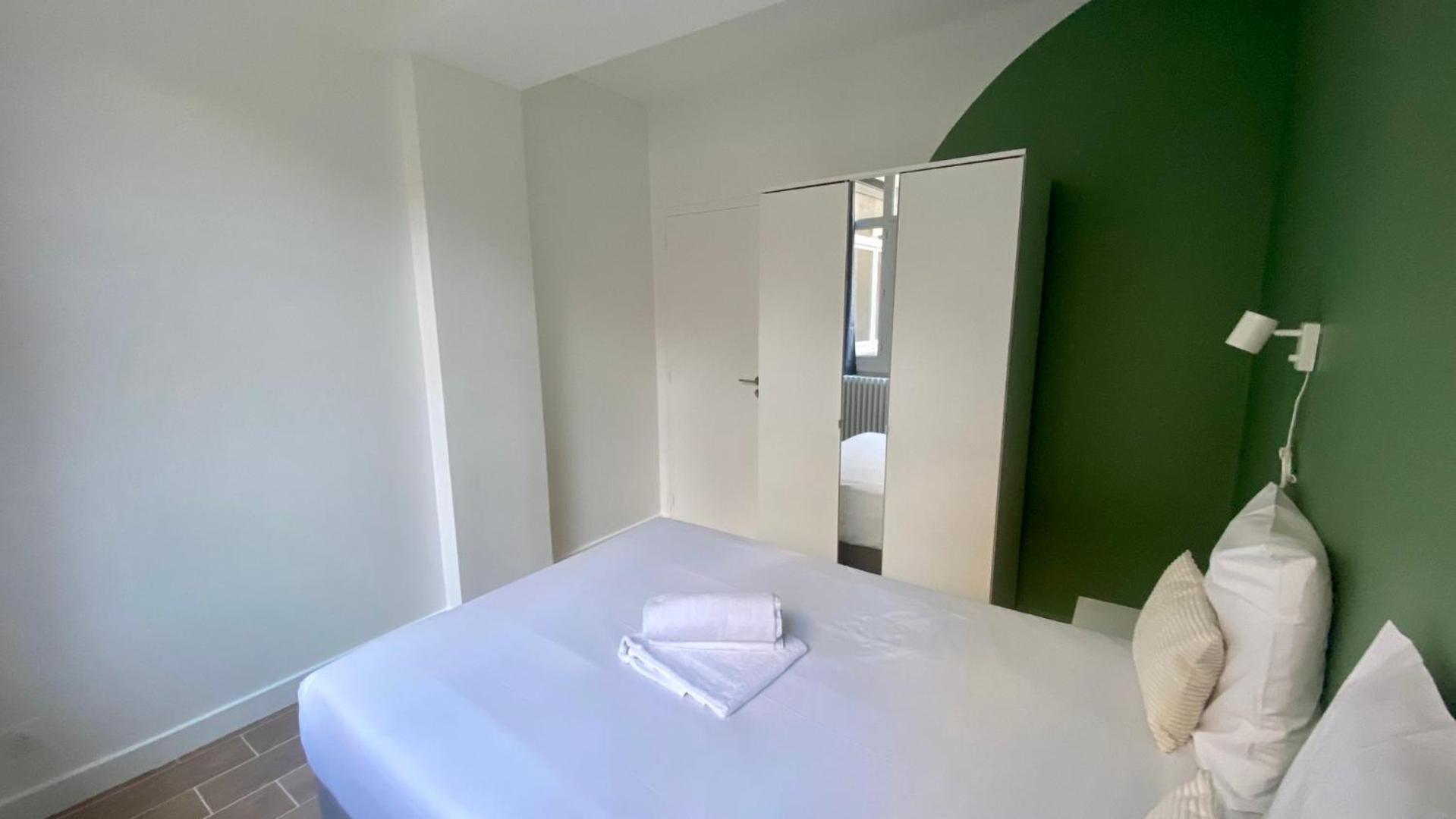 Apartment Spacious Flat Near Grands Boulevards 6p Paris