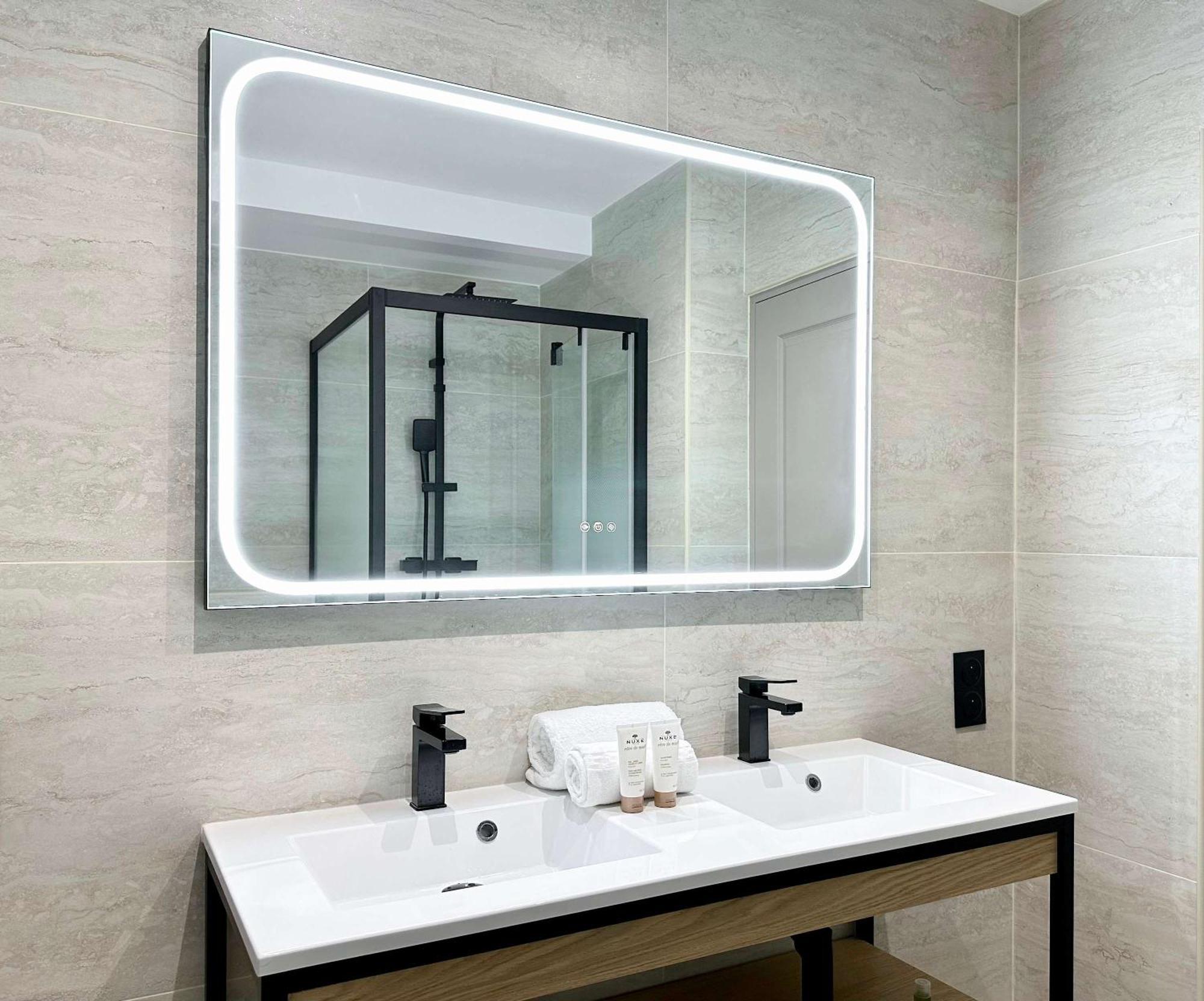 Premium By Gare Du Nord Parigi