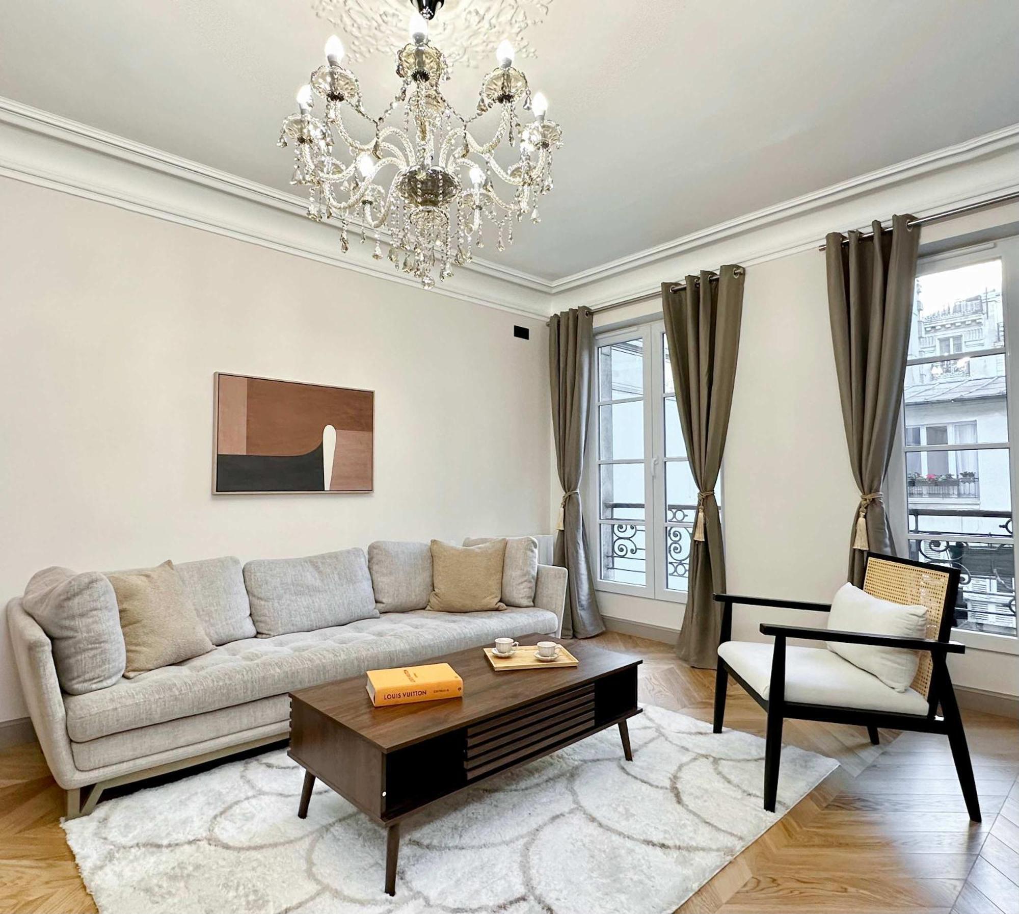 Premium By Gare Du Nord