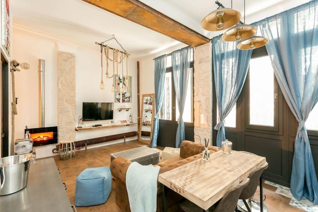 P1- Wonderful Experience Near Montmatre For 4-6p Parigi