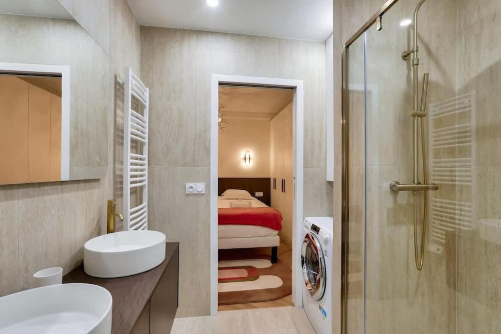 Sublime Duplex Avec Salle De Cinema Appartamento Parigi
