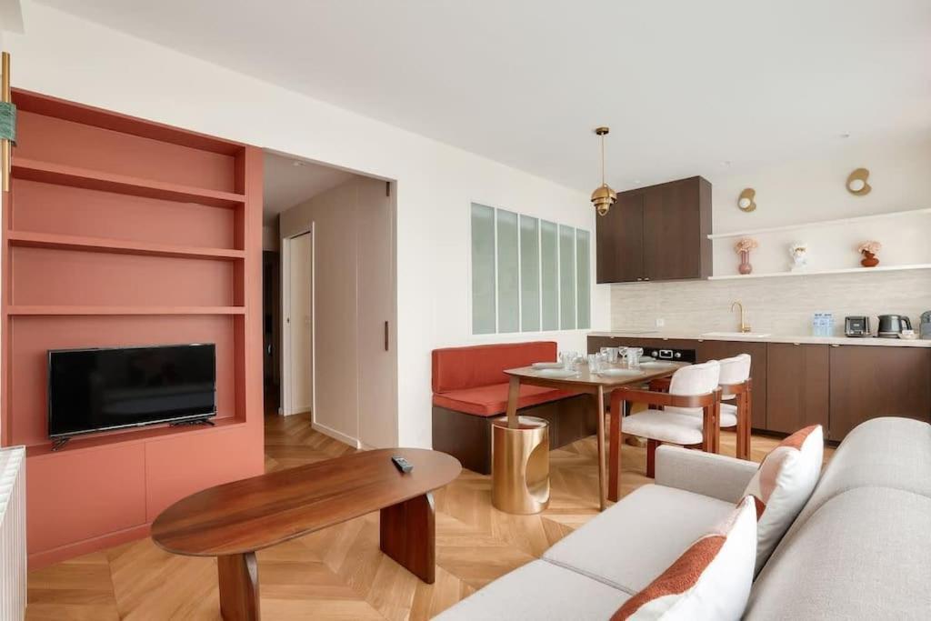 Sublime Duplex Avec Salle De Cinema Parigi