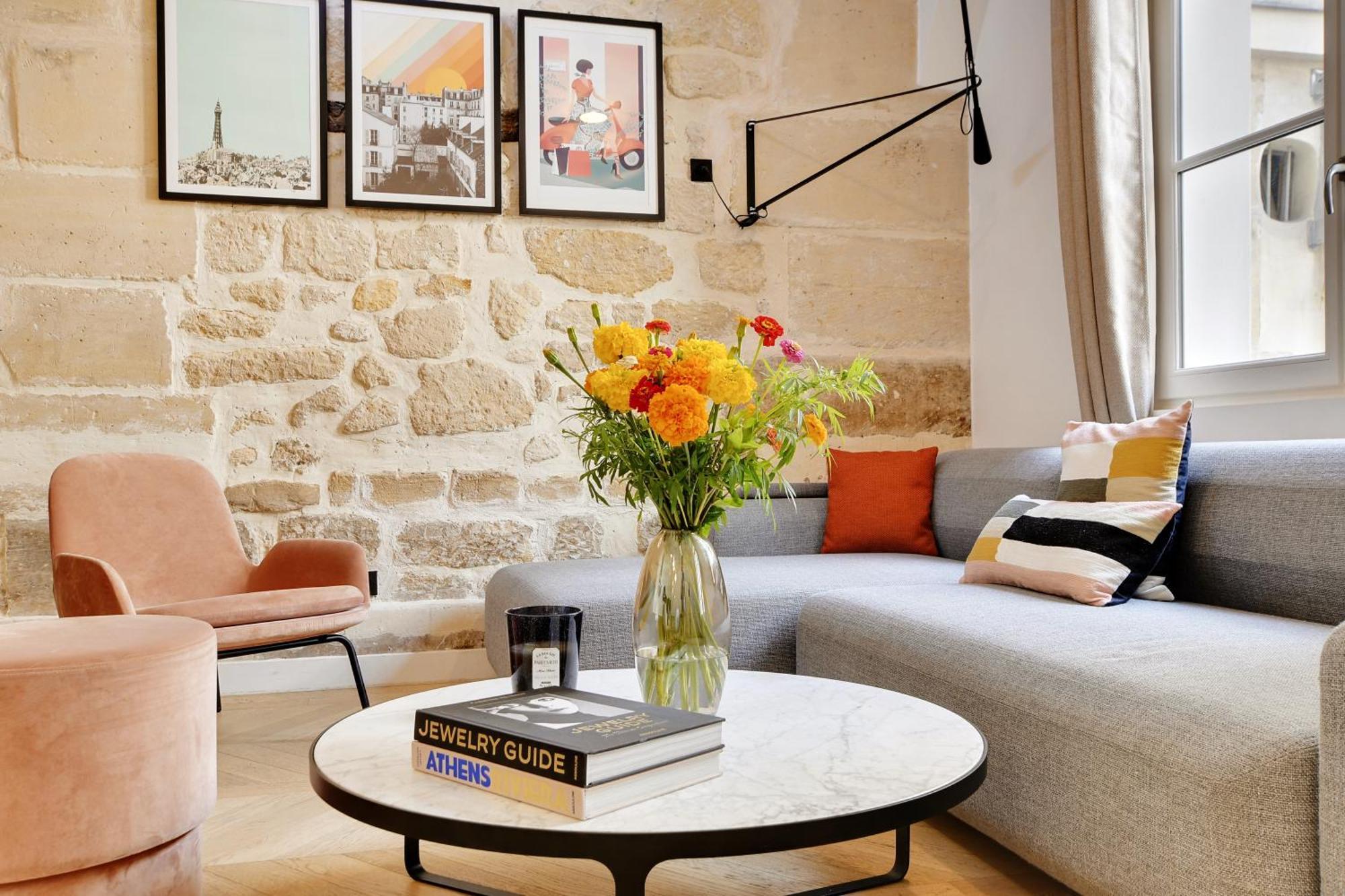 Sereners - Charming Serviced - Place Des Vosges * Parigi