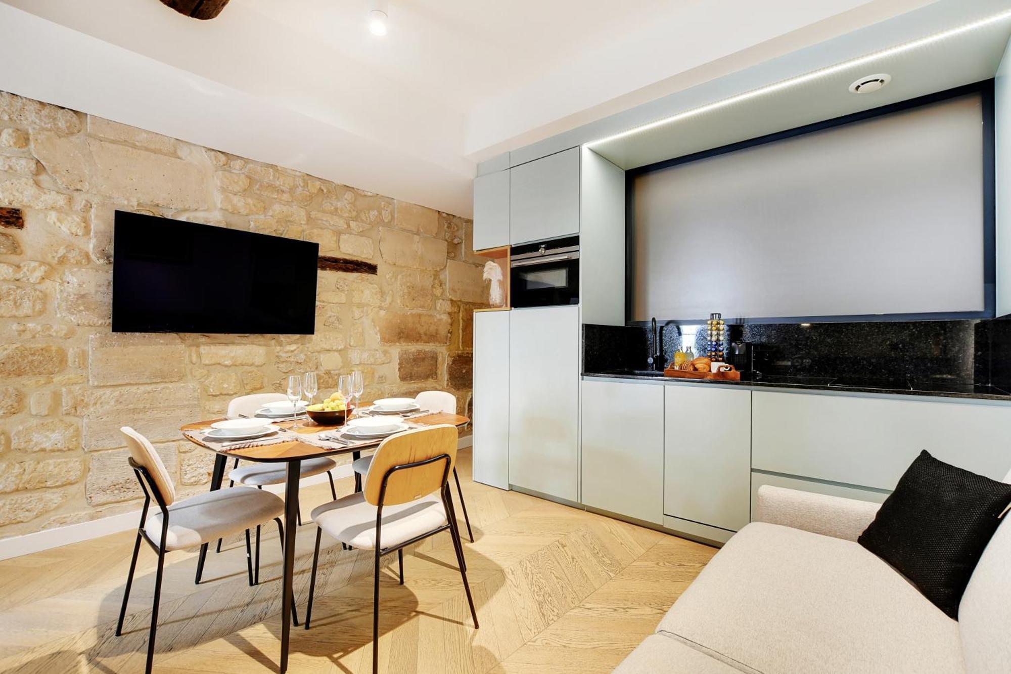 Sereners - Charming Serviced - Place Des Vosges Appartamento Parigi