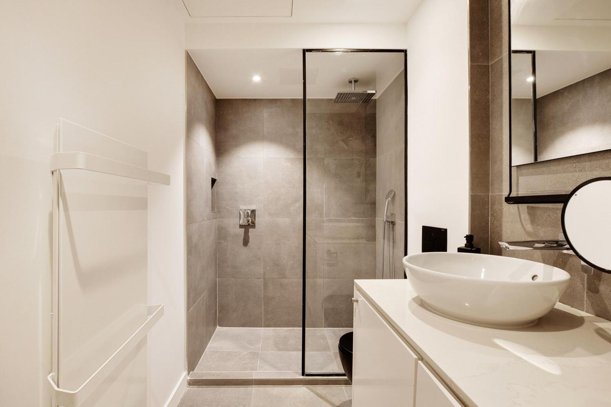 Appartamento Sereners - Charming Serviced - Place Des Vosges Parigi