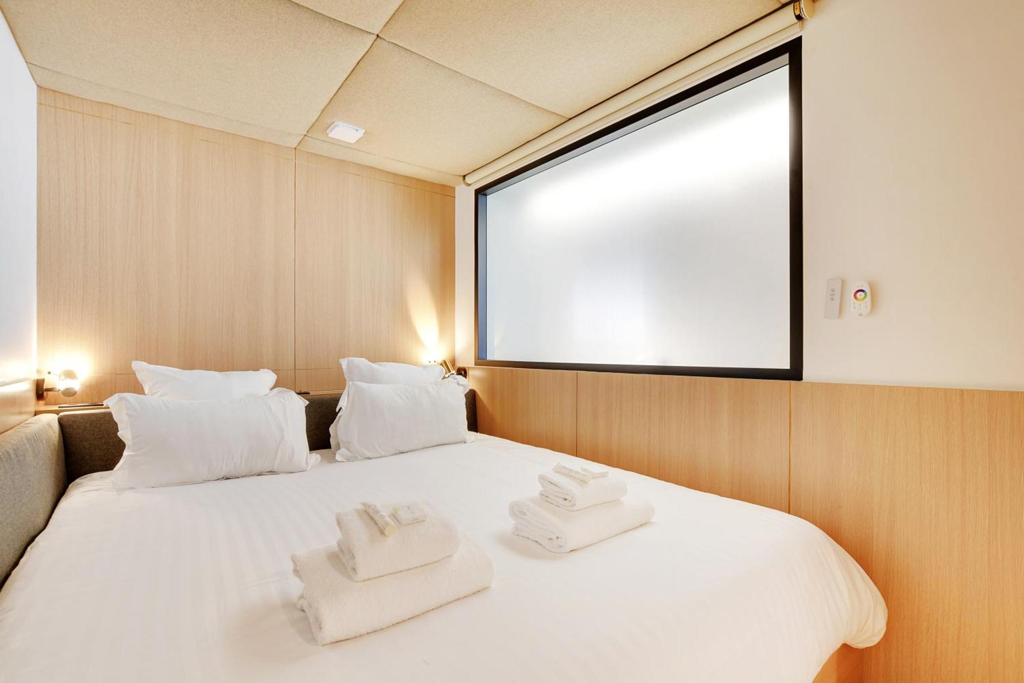 Sereners - Charming Serviced - Place Des Vosges * Parigi