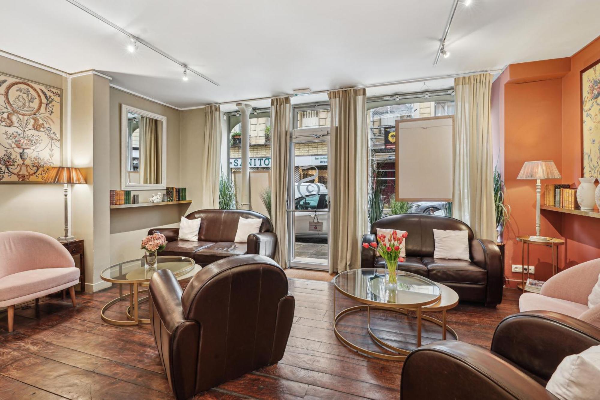 Hotel De Sèvres 3*