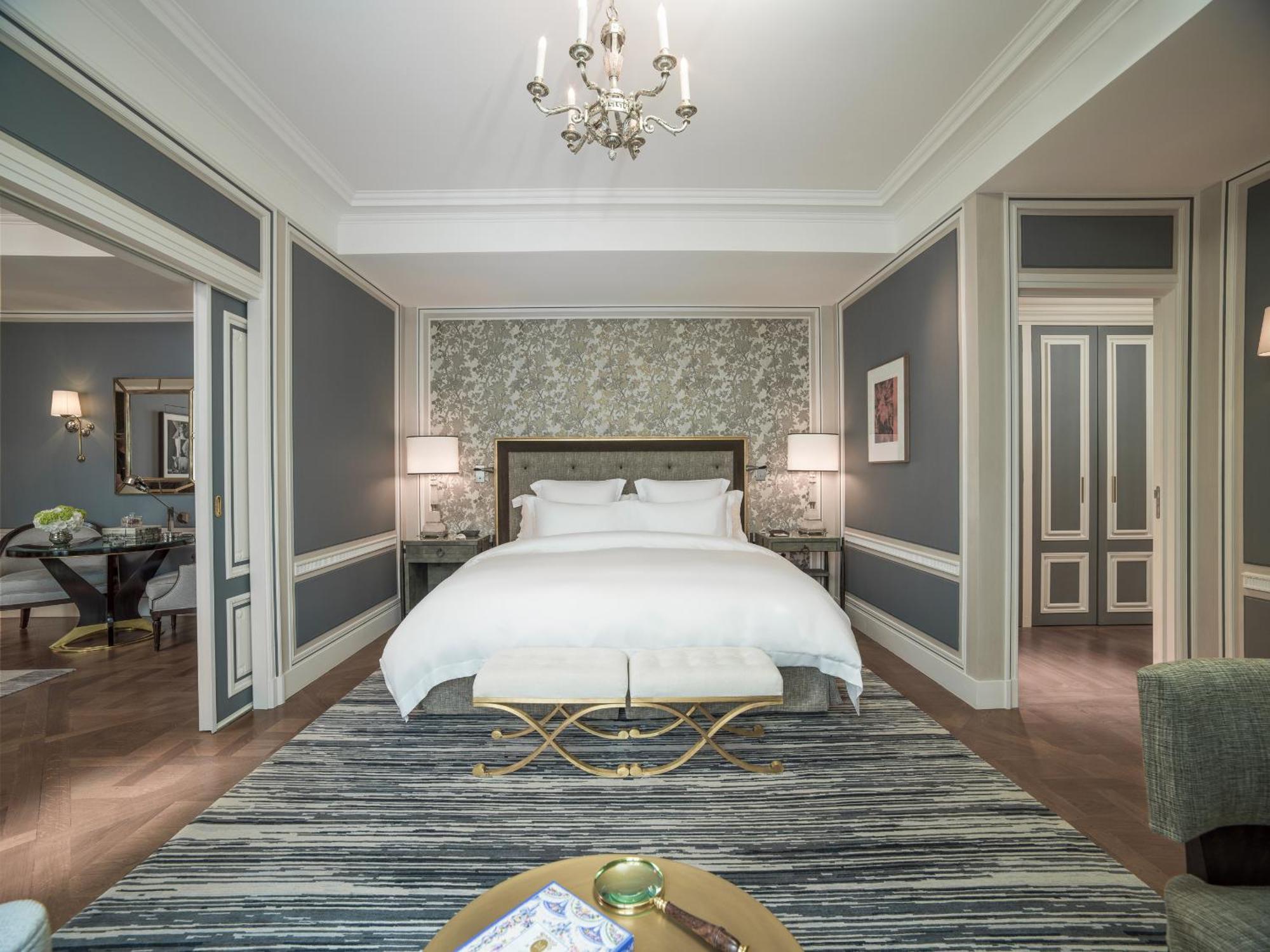 De Crillon Hotel 5*