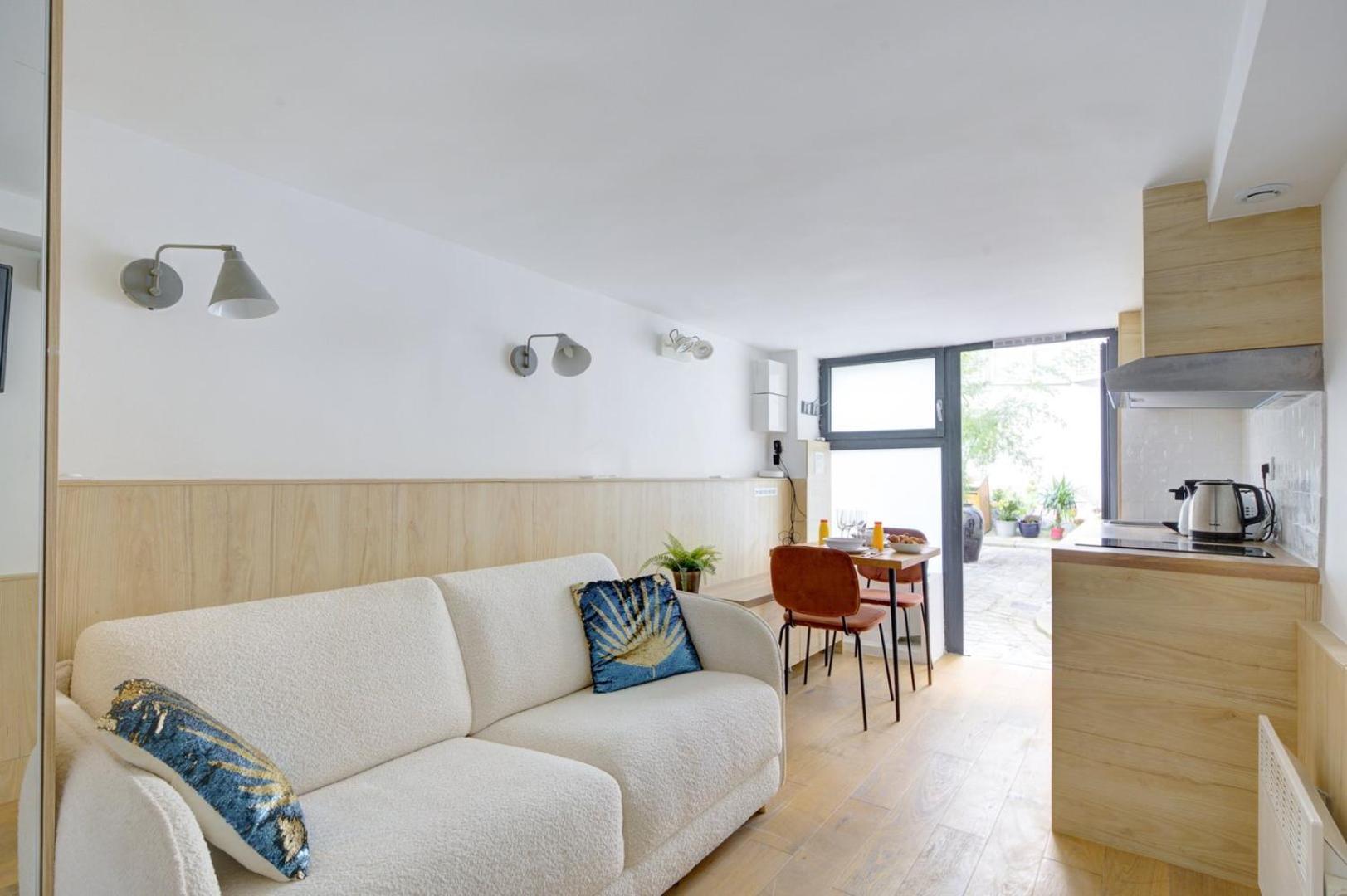204 Coco - Superb In * Paris
