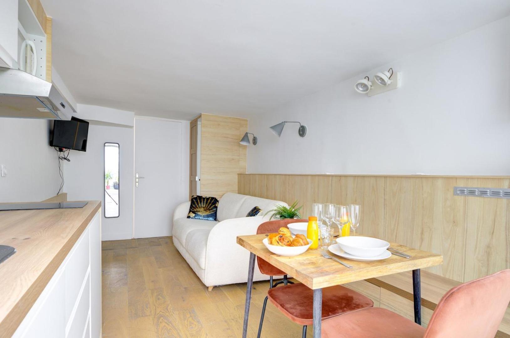 204 Coco - Superb In * Paris