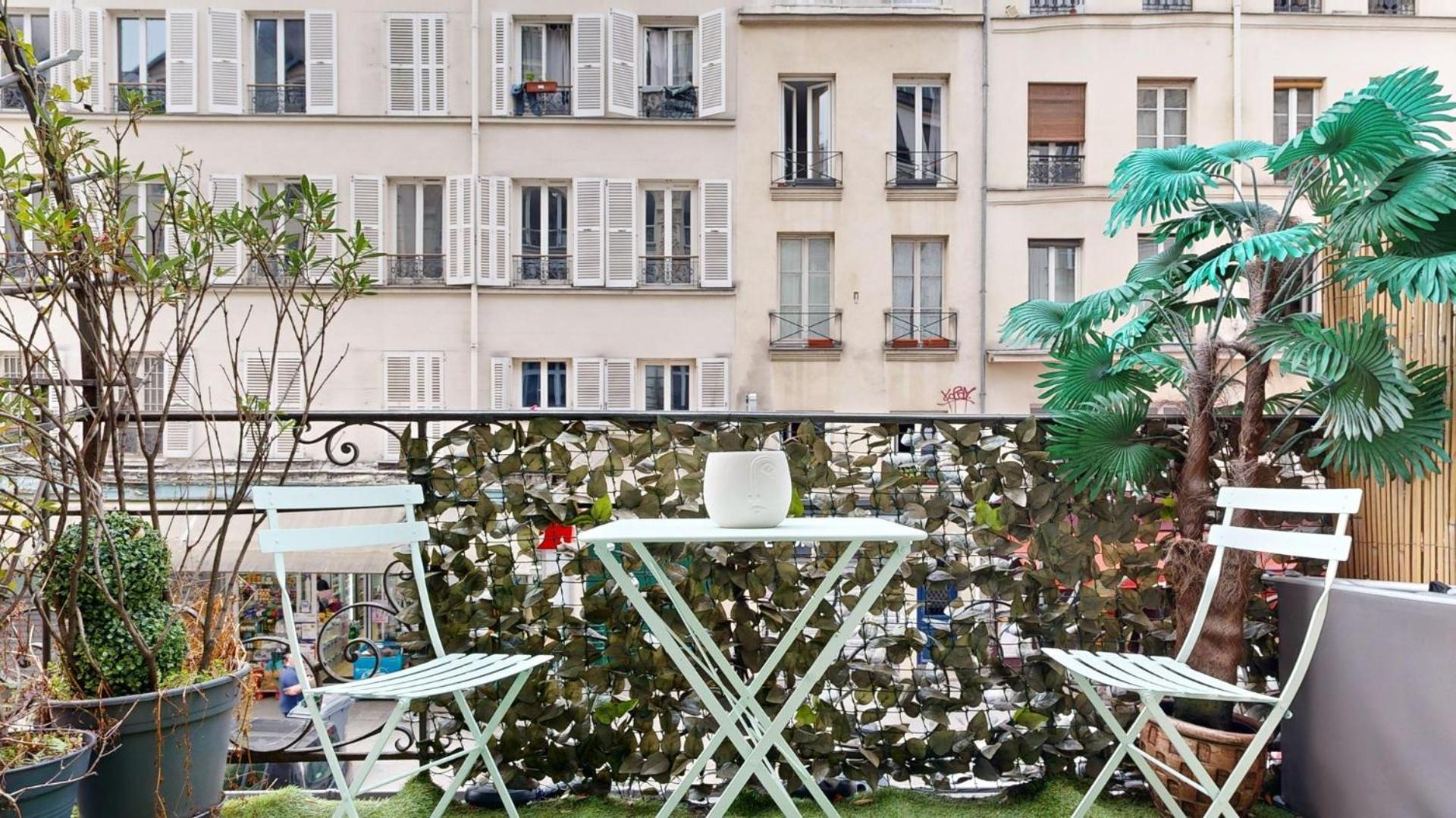252 Majestic - Superbe A Parigi