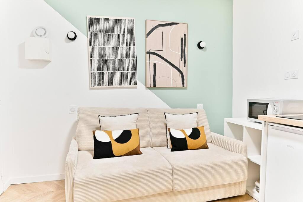 Apartment Proche Wagram - Iii Paris