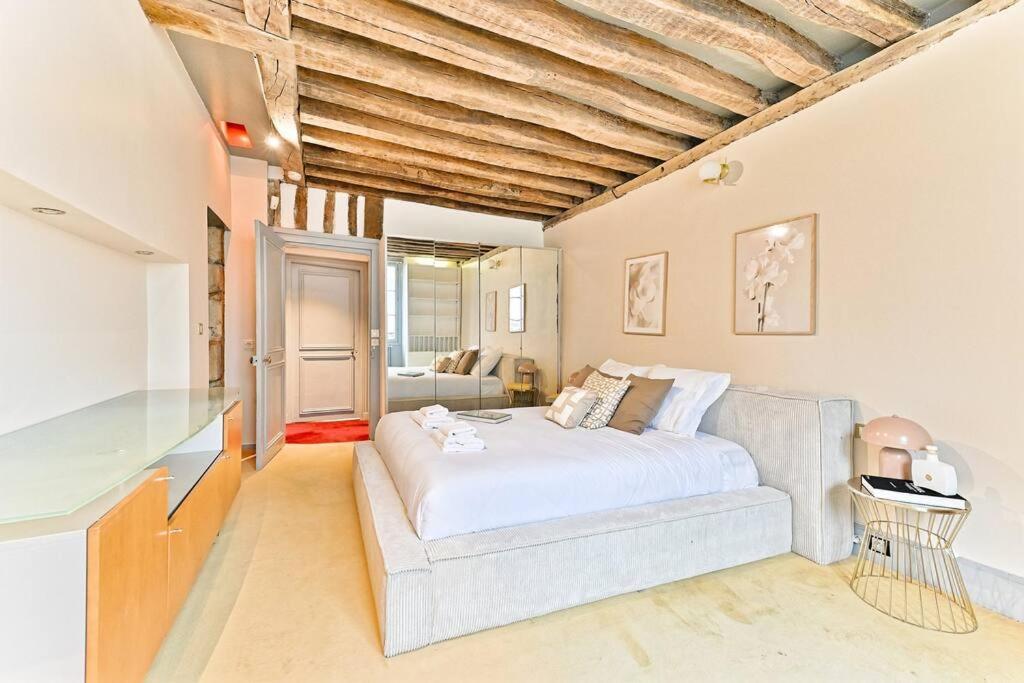 Appartamento Chic Dans Le Prestigieux 7eme Arrondissement Parigi