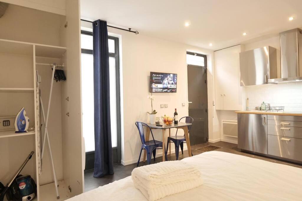 Appartamento Mykeypers - Cozy Near Canal Saint Martin Parigi