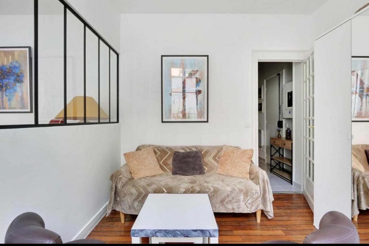 Magnifique 2 Pieces, Clair Neuf Apartment
