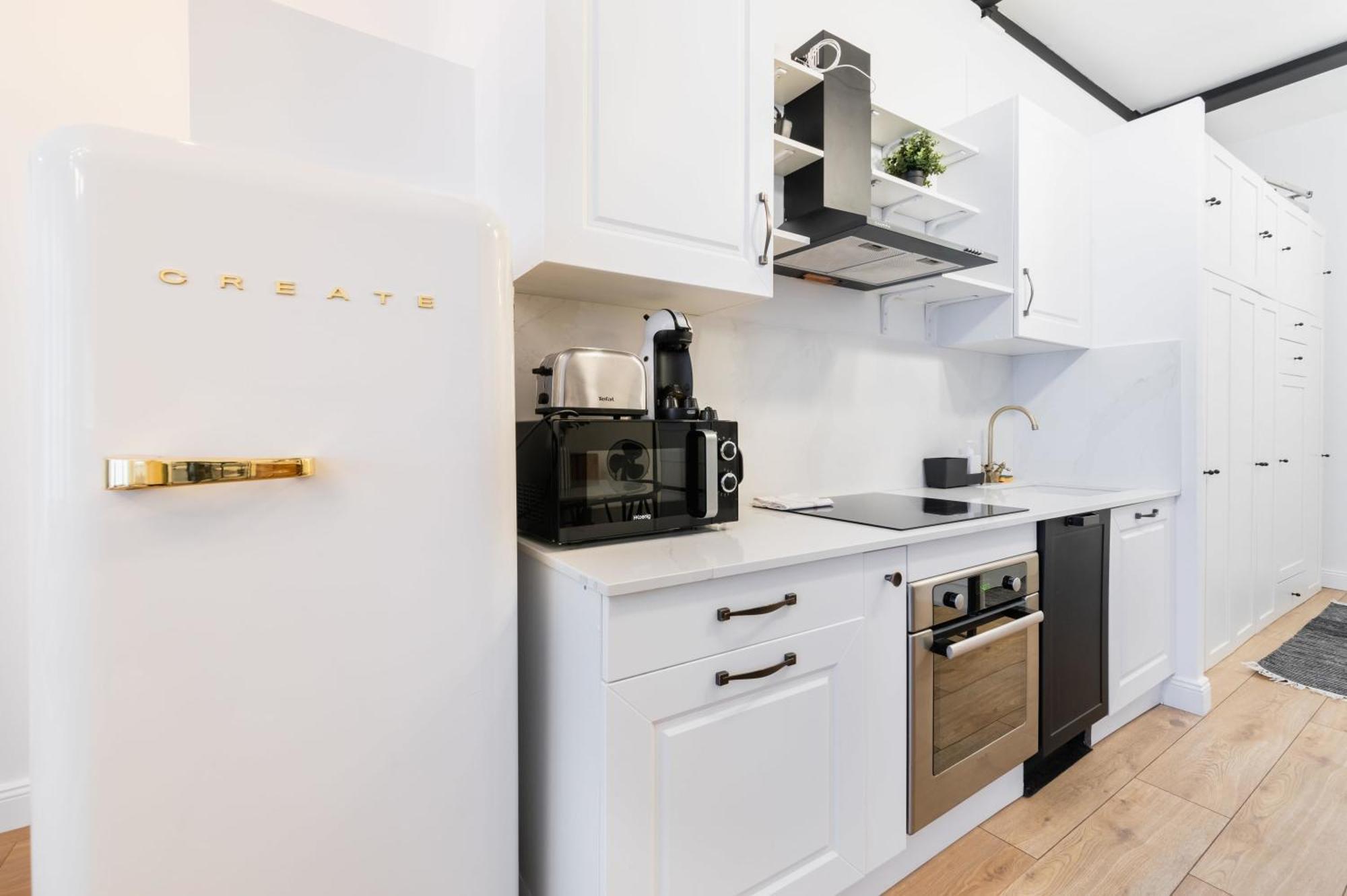 Equipe Proche Sacre Coeur - 4p - Flat-guest Apartment *