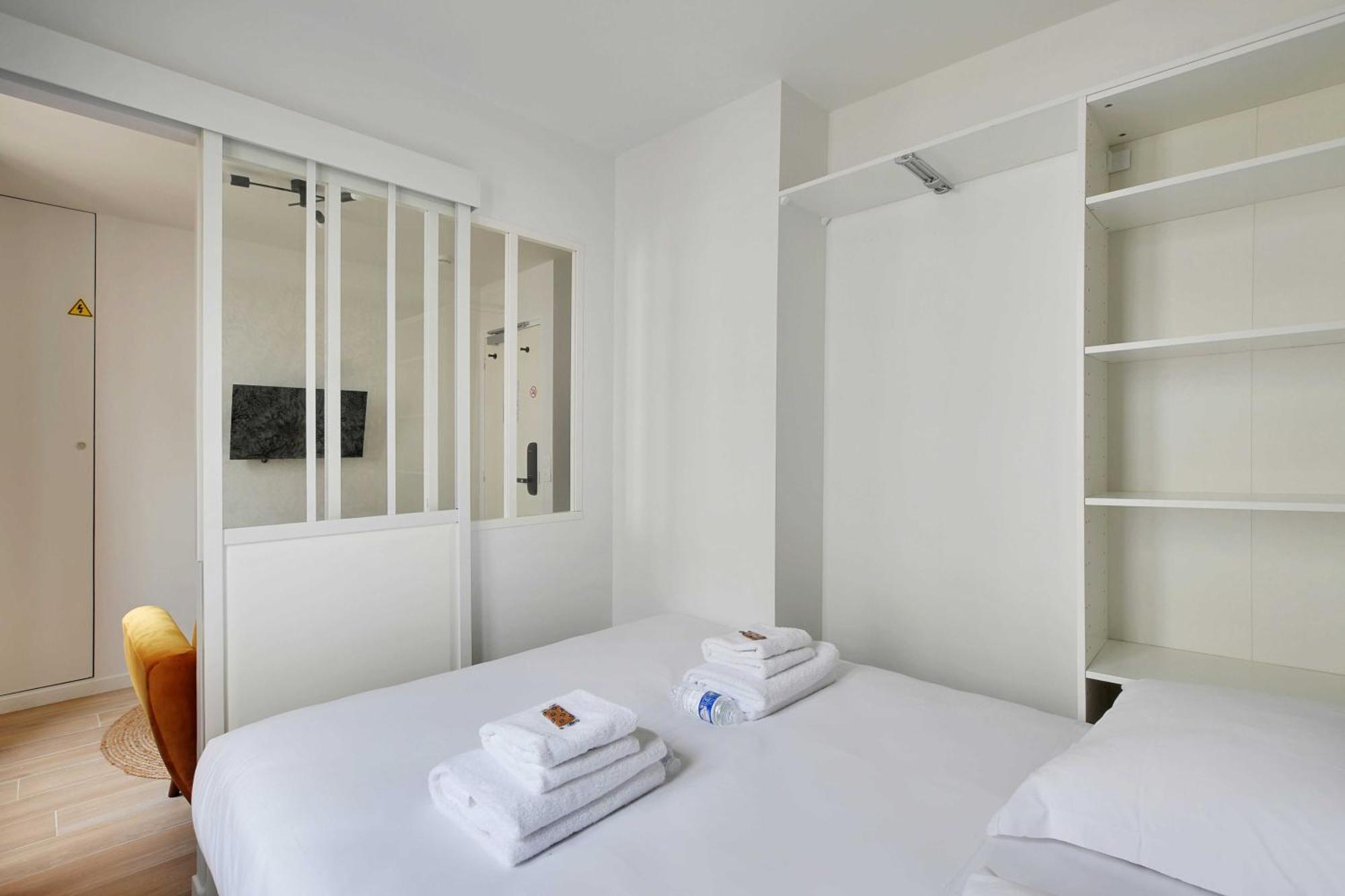 Newly Renovated Republique Parigi