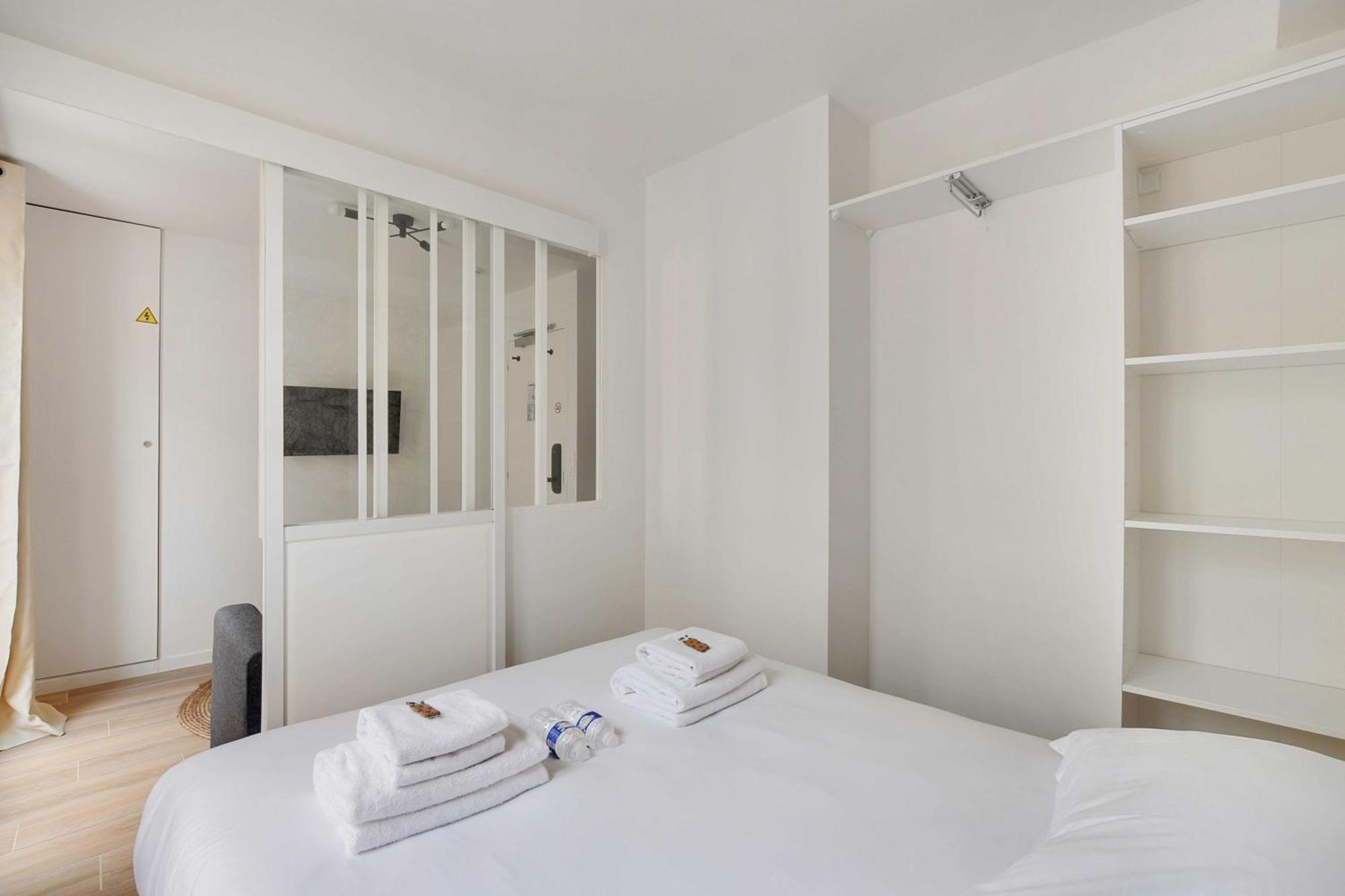 Newly Renovated Republique Parigi