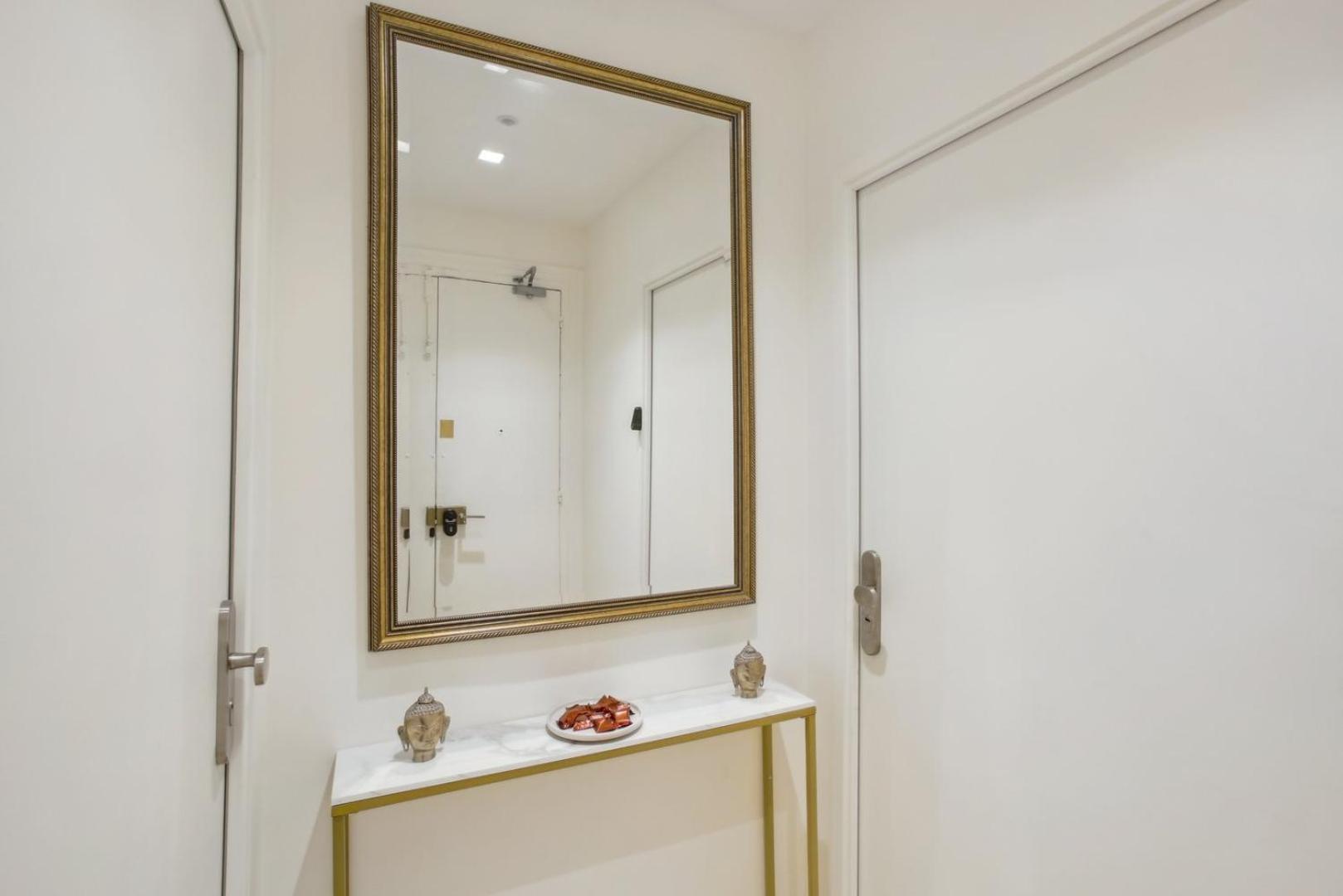 270 Haute - Superb In Paris. Apartment