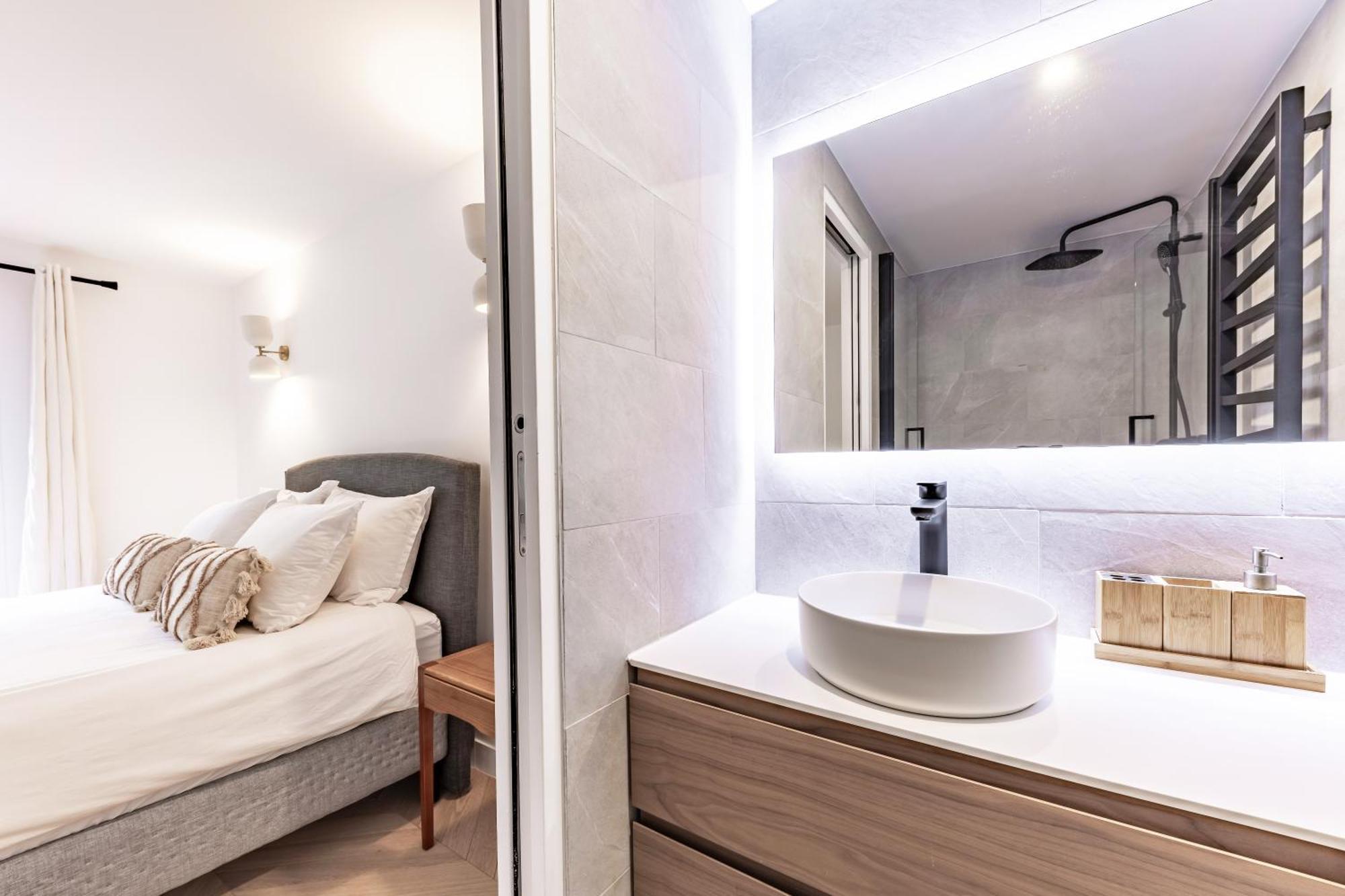 Appartamento Brand New 3 Bedrooms Facing Madeleine/st Honore *