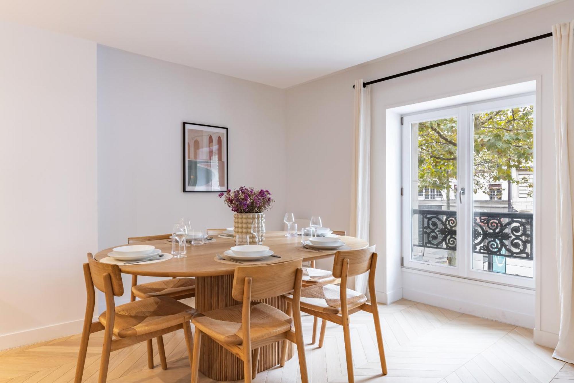 Appartamento Brand New 3 Bedrooms Facing Madeleine/st Honore Parigi