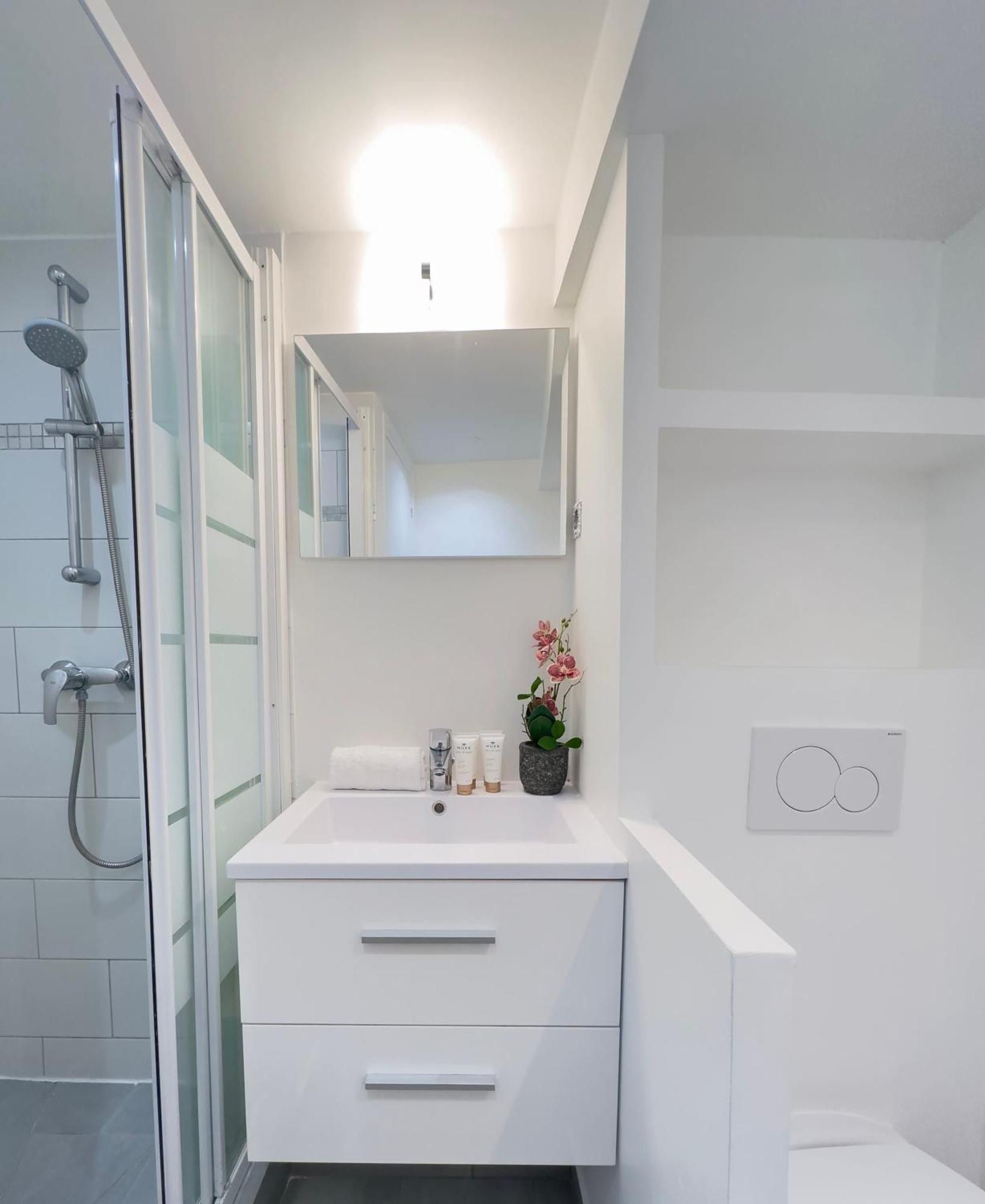 Apartment Authentic Flat Near Luxembourg Garden