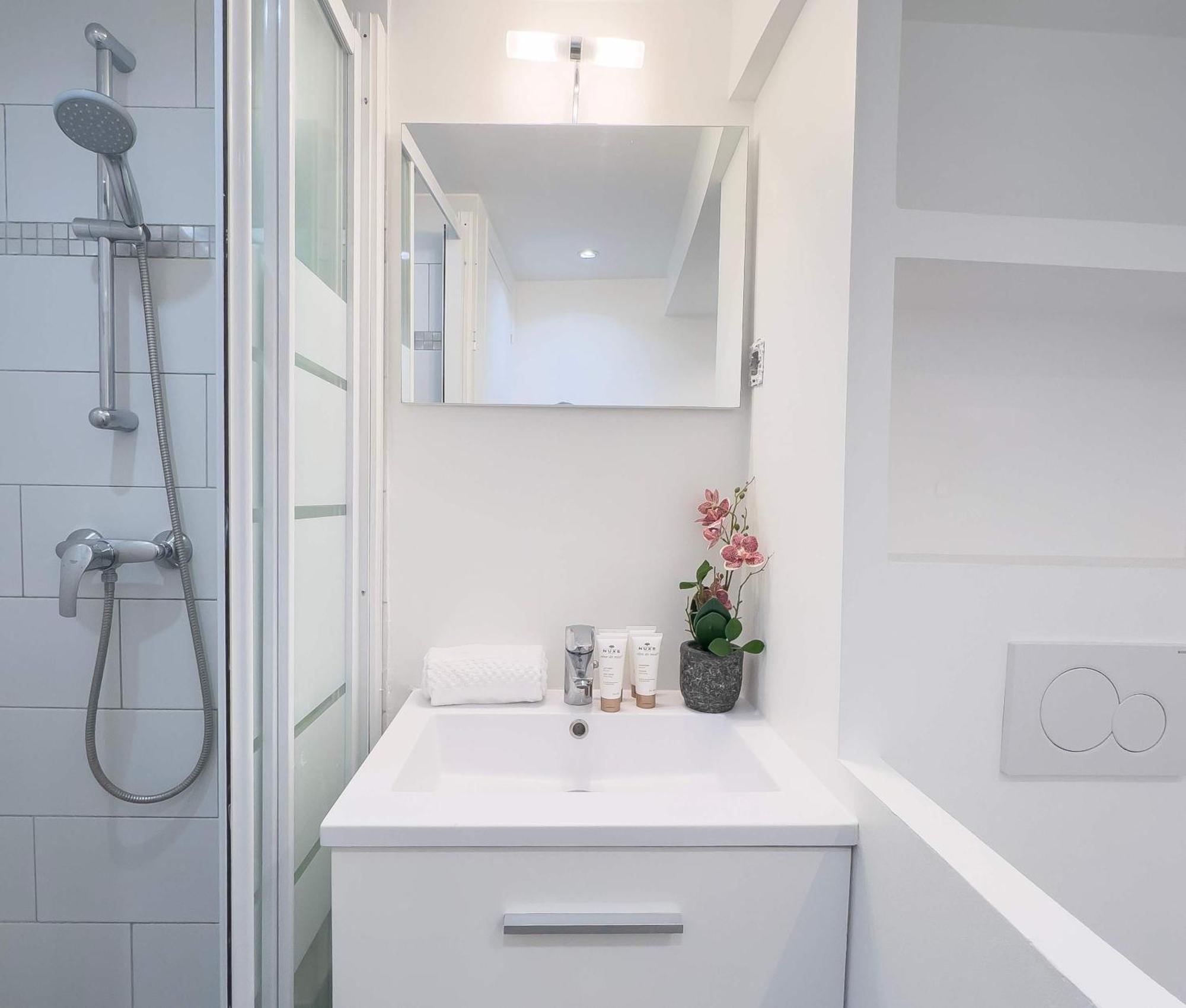 Authentic Flat Near Luxembourg Garden *