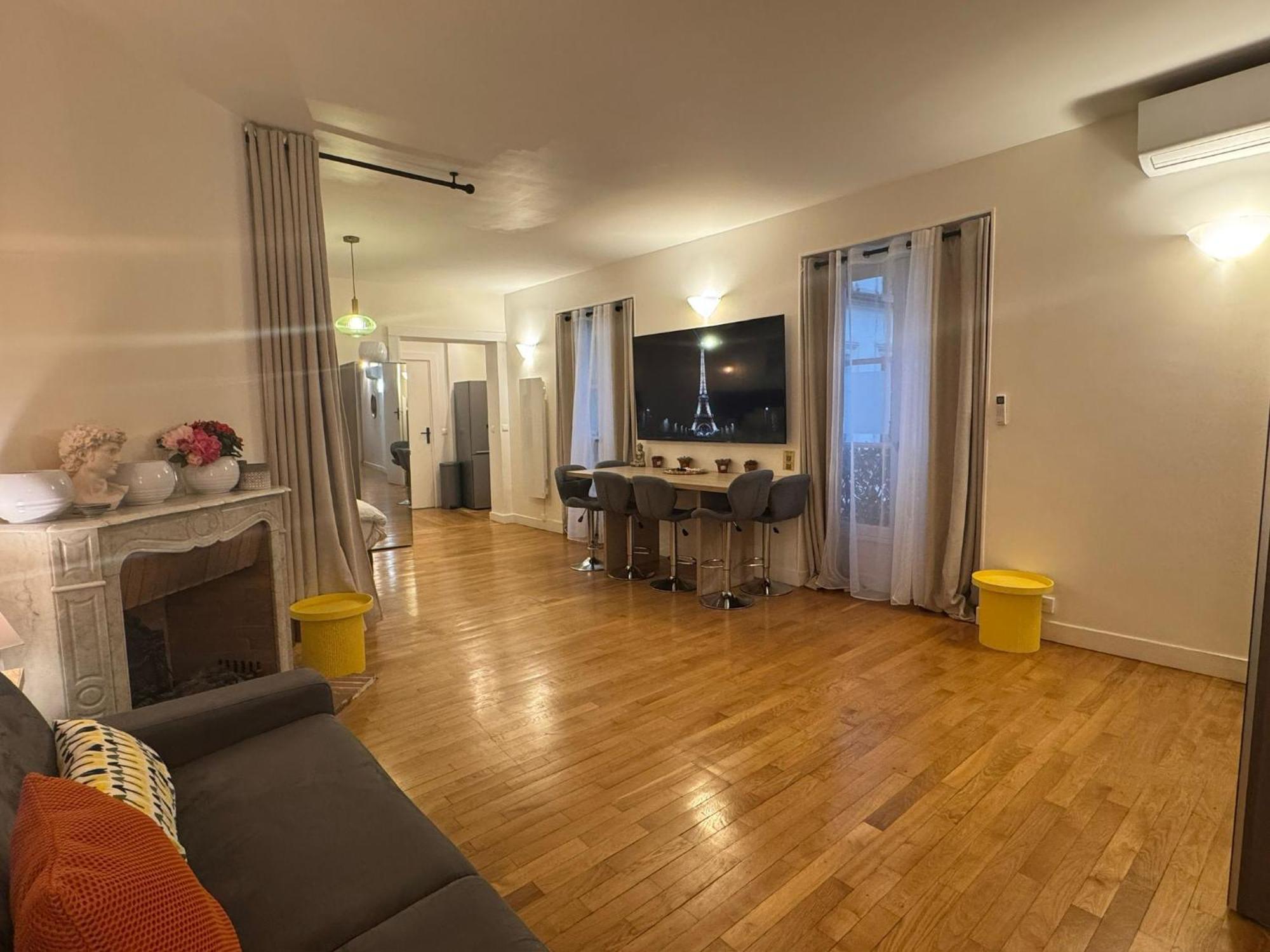 Appartamento Marais, Sainte-croix Bretonnerie - 6 Places Parigi