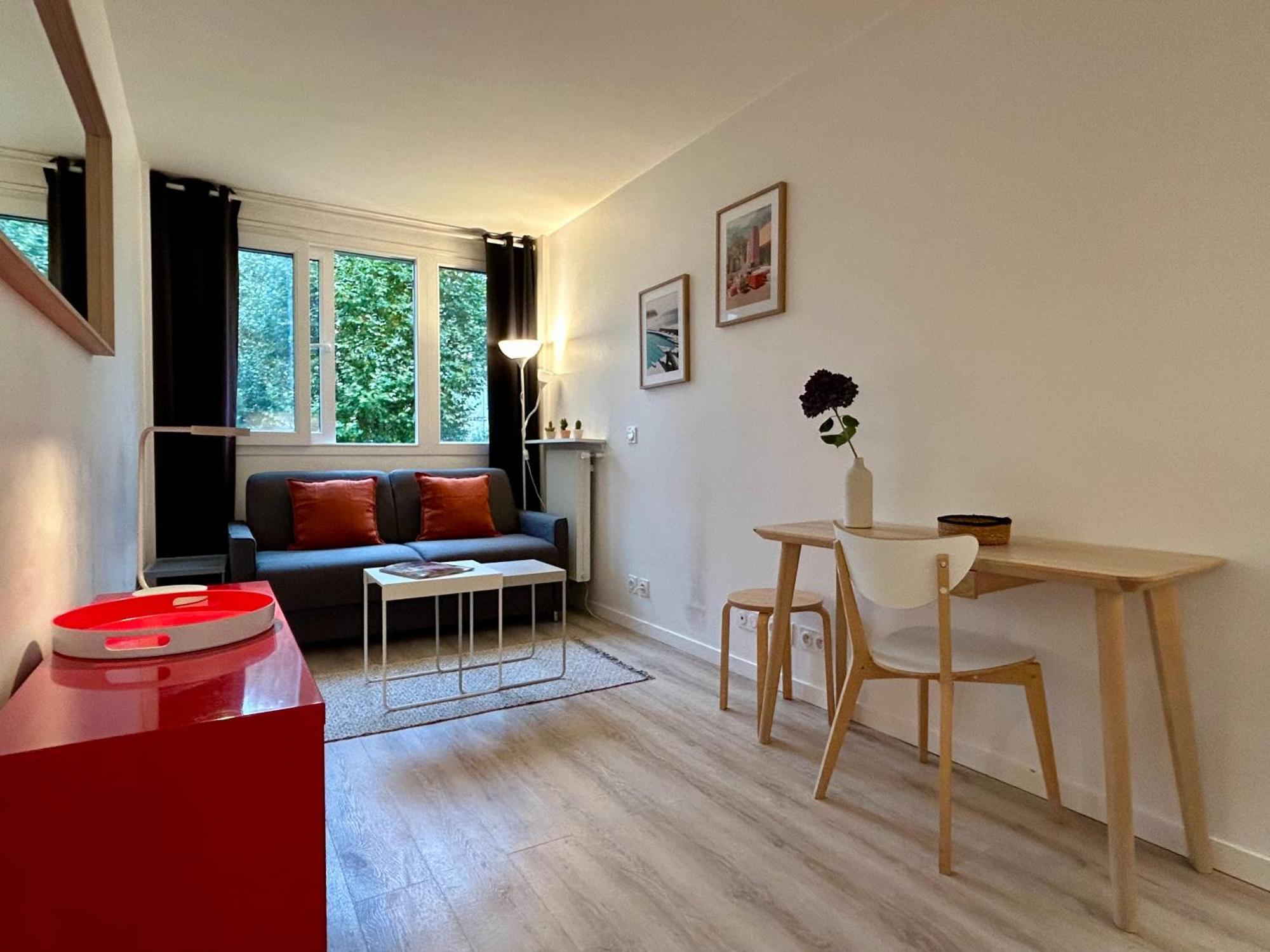 Fully Equipped Near Metro Appartamento Parigi